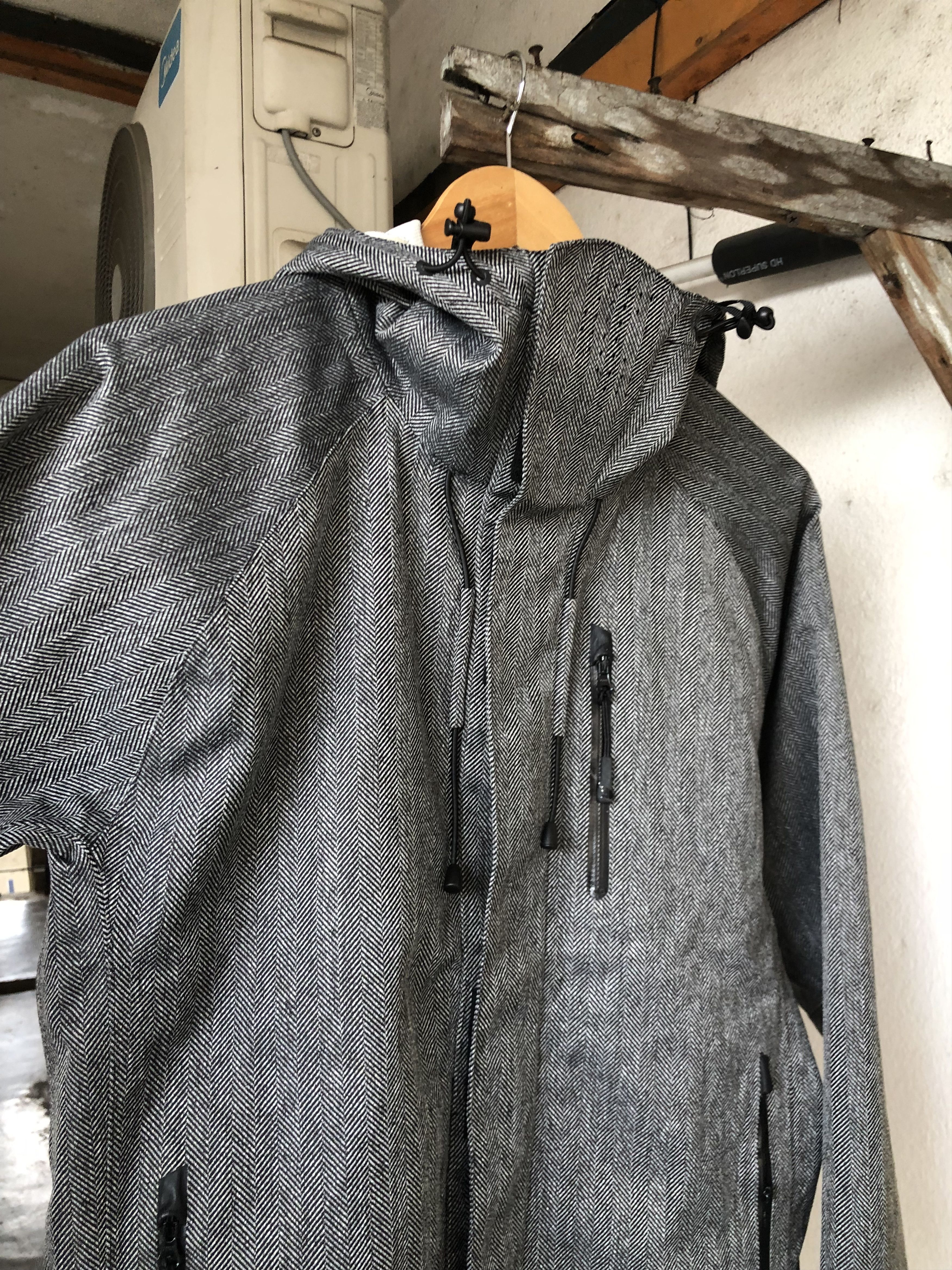 Maison MIHARA YASUHIRO × Puma Puma x Mihara Yasuhiro Limited Edition Waterproof Jacket Size US S / EU 44-46 / 1 - 11 Thumbnail