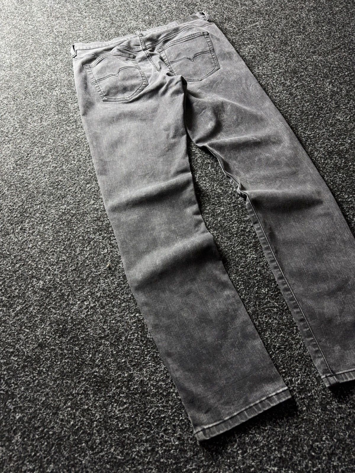 Diesel 00s Y2K Diesel D-RONISY Grey Slim Jeans Clean Minimal Fit Size 30" / US 8 / IT 44 - 13 Thumbnail