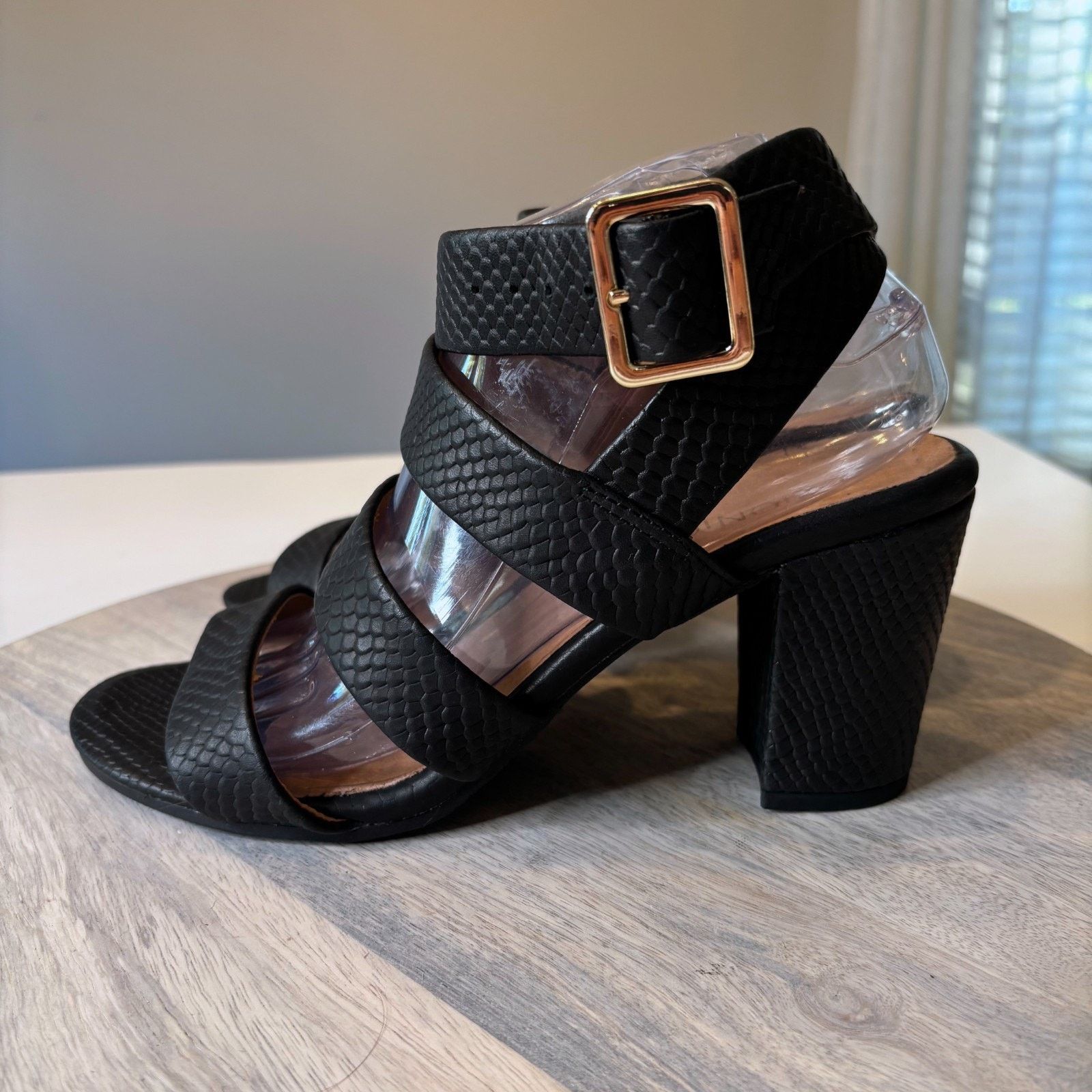 Vionic Vionic Blaire Sandals Black Snake Embossed Leather Size 9.5 Size US 9.5 / IT 39.5 - 2 Thumbnail