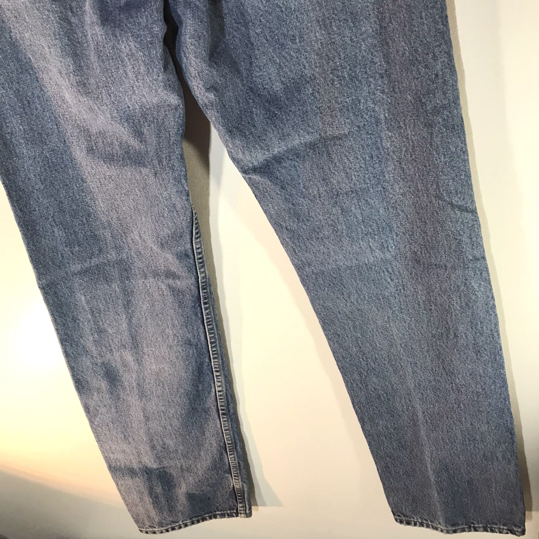 Levi's VINTAGE Levi's 505 Jeans Mens Regular Fit Straight Leg Blue 90s Logo 33x34 Size US 33 - 6 Thumbnail