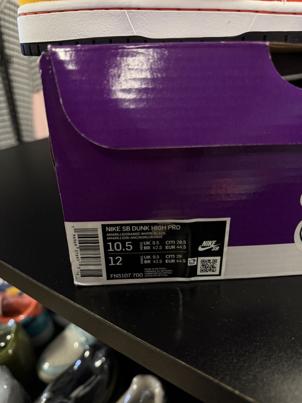 Nike Men's Size 10.5 NIB Nike SB Dunk High Sweet Tooth Candy Corn Size US 10.5 / EU 43-44 - 12 Thumbnail
