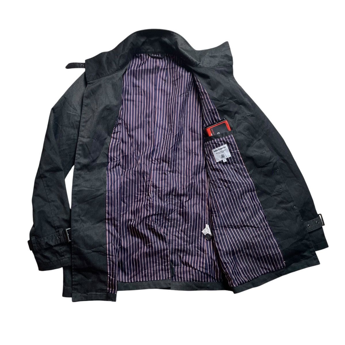 If Six Was Nine × Japanese Brand × Le Grande Bleu (L.G.B.) 🇯🇵 MEN'S BATSU BONDAGE BELTED PUNK GOTHIC MULTIPOCKET JACKET Size US L / EU 52-54 / 3 - 14 Thumbnail