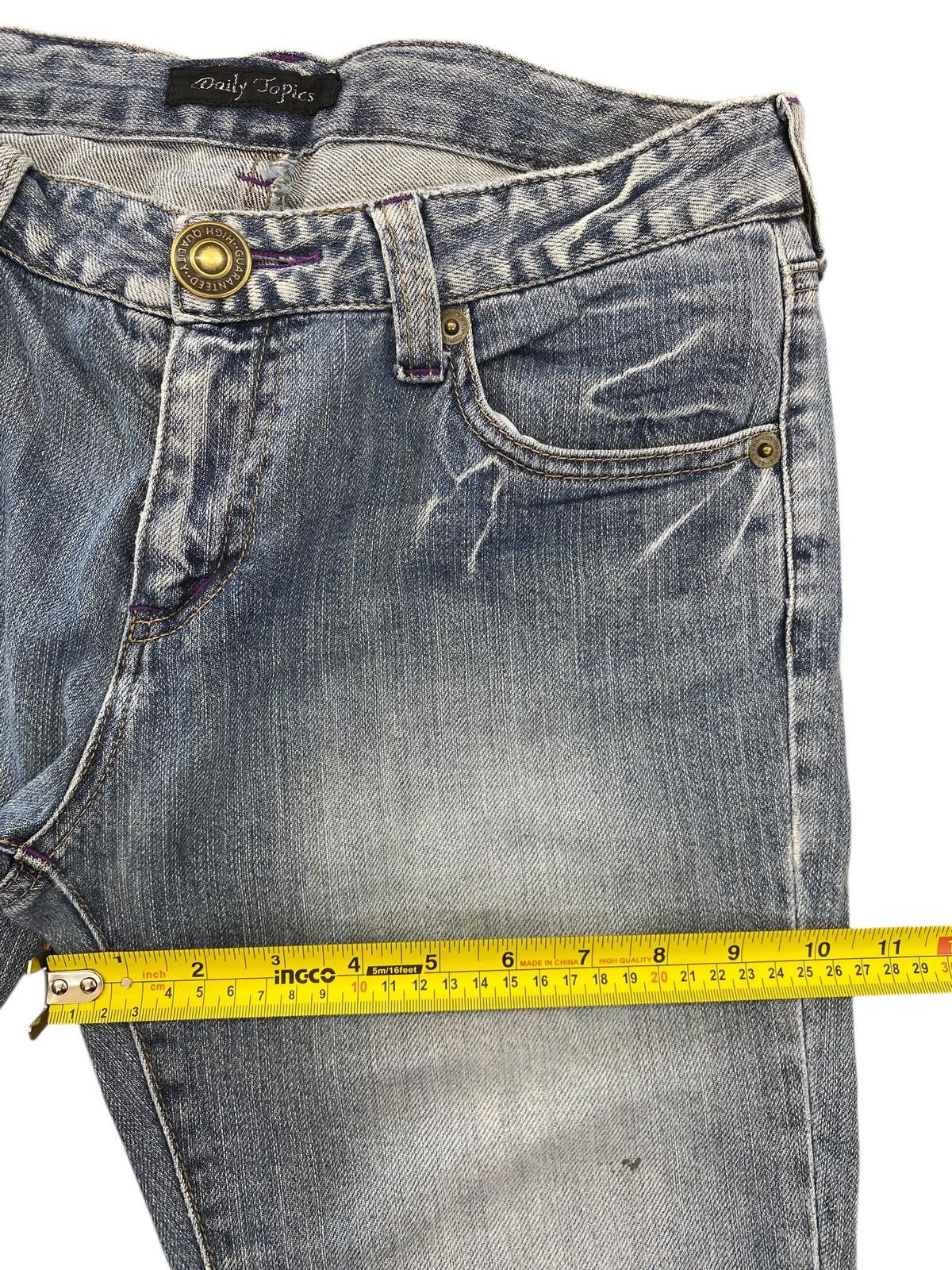 Japanese Brand Japanese Brand Light Wash Style Flare Jeans Size US 32 / EU 48 - 7 Thumbnail