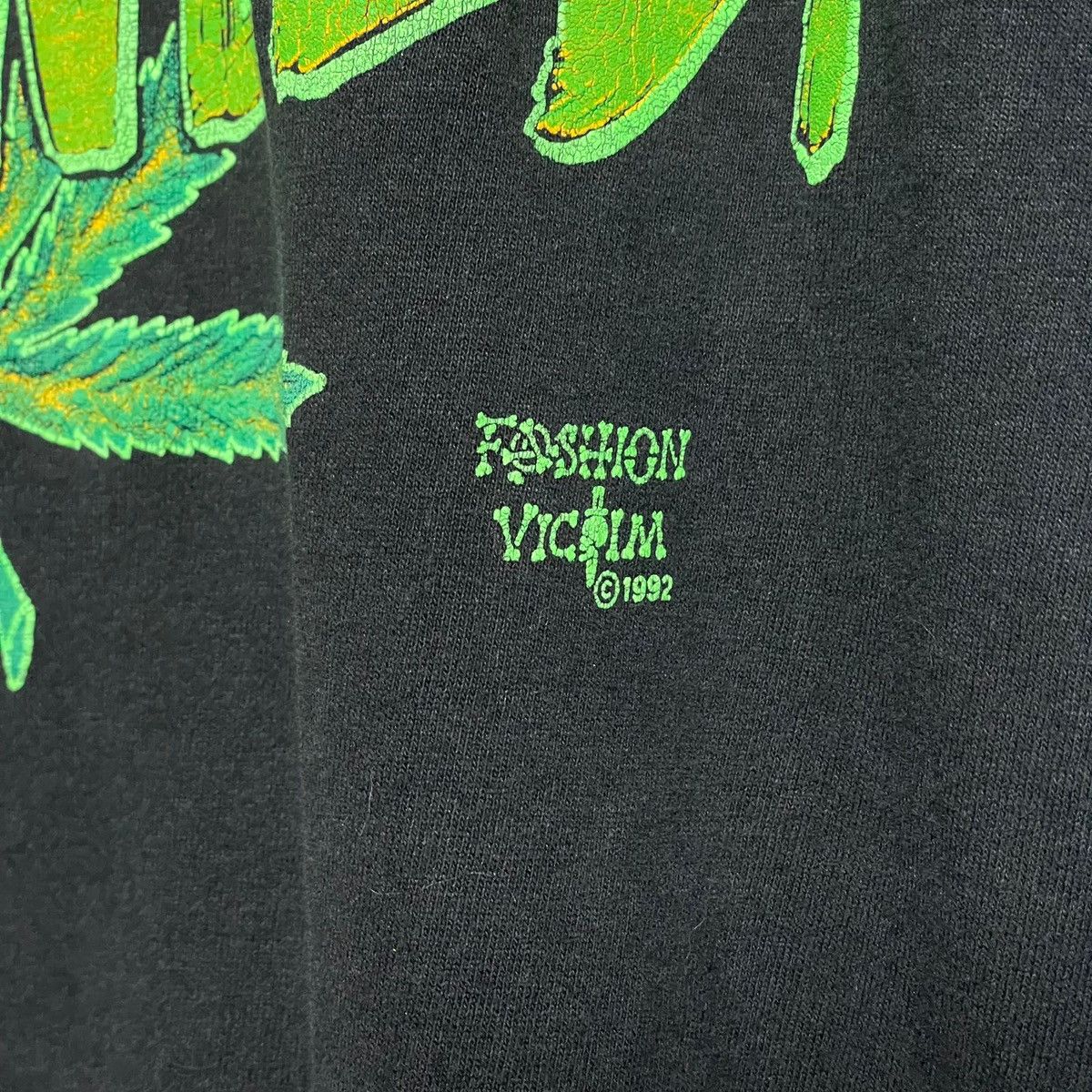 Fashion Victim Vintage 90s Fashion Victim Weed Tshirt Size US M / EU 48-50 / 2 - 3 Thumbnail