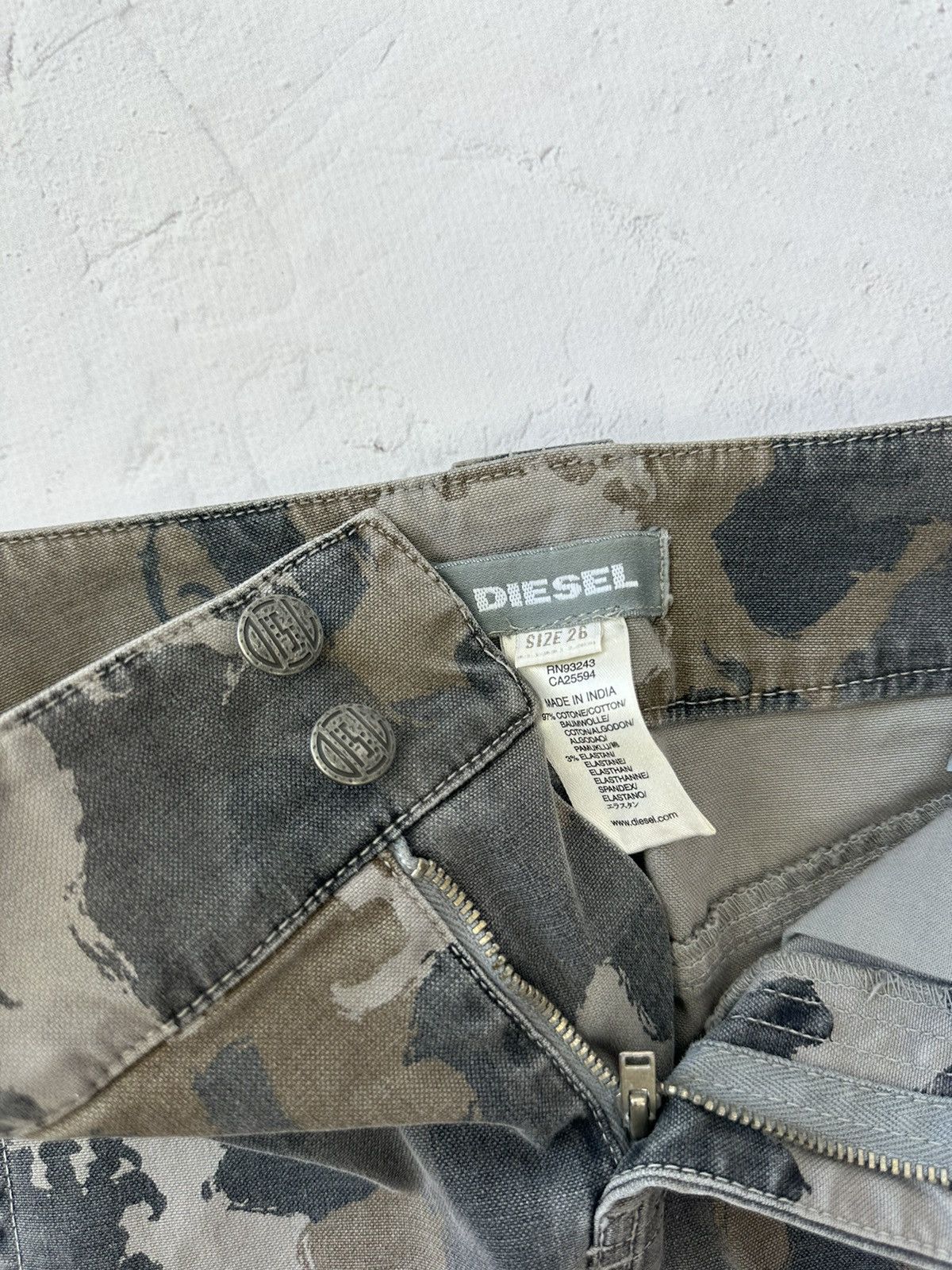 Diesel Vintage Diesel Camo Midi Skirt Size 26" / US 2 / IT 38 - 7 Thumbnail