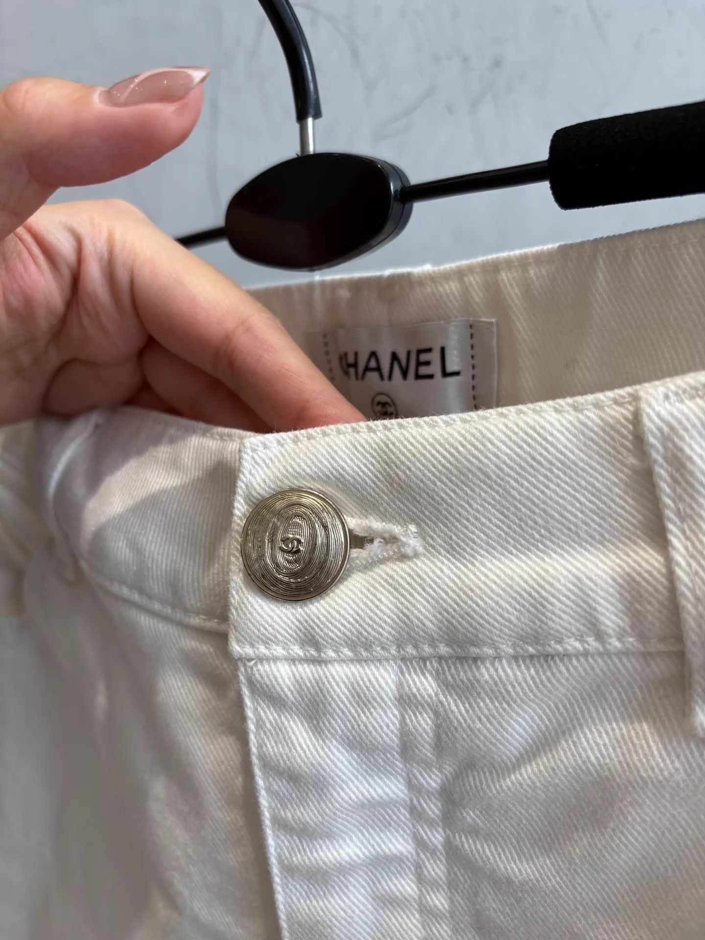Chanel CHANEL Low Waist White Jeans 38 Mint Size 27" / US 4 / IT 40 - 3 Thumbnail