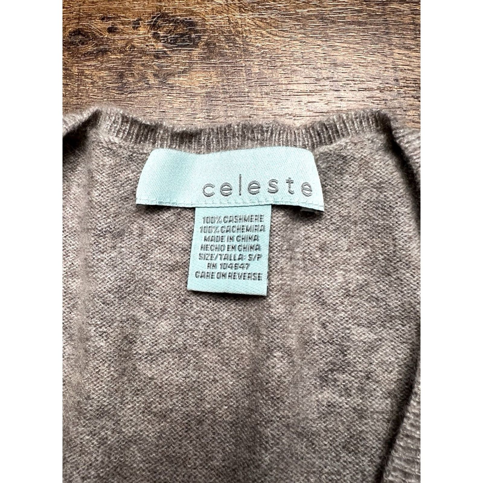 Vintage Celeste Tan 100% Cashmere V-Neck Sweater Womens Size S Household Pullover All Seasons Breathable Size S / US 4 / IT 40 - 4 Thumbnail