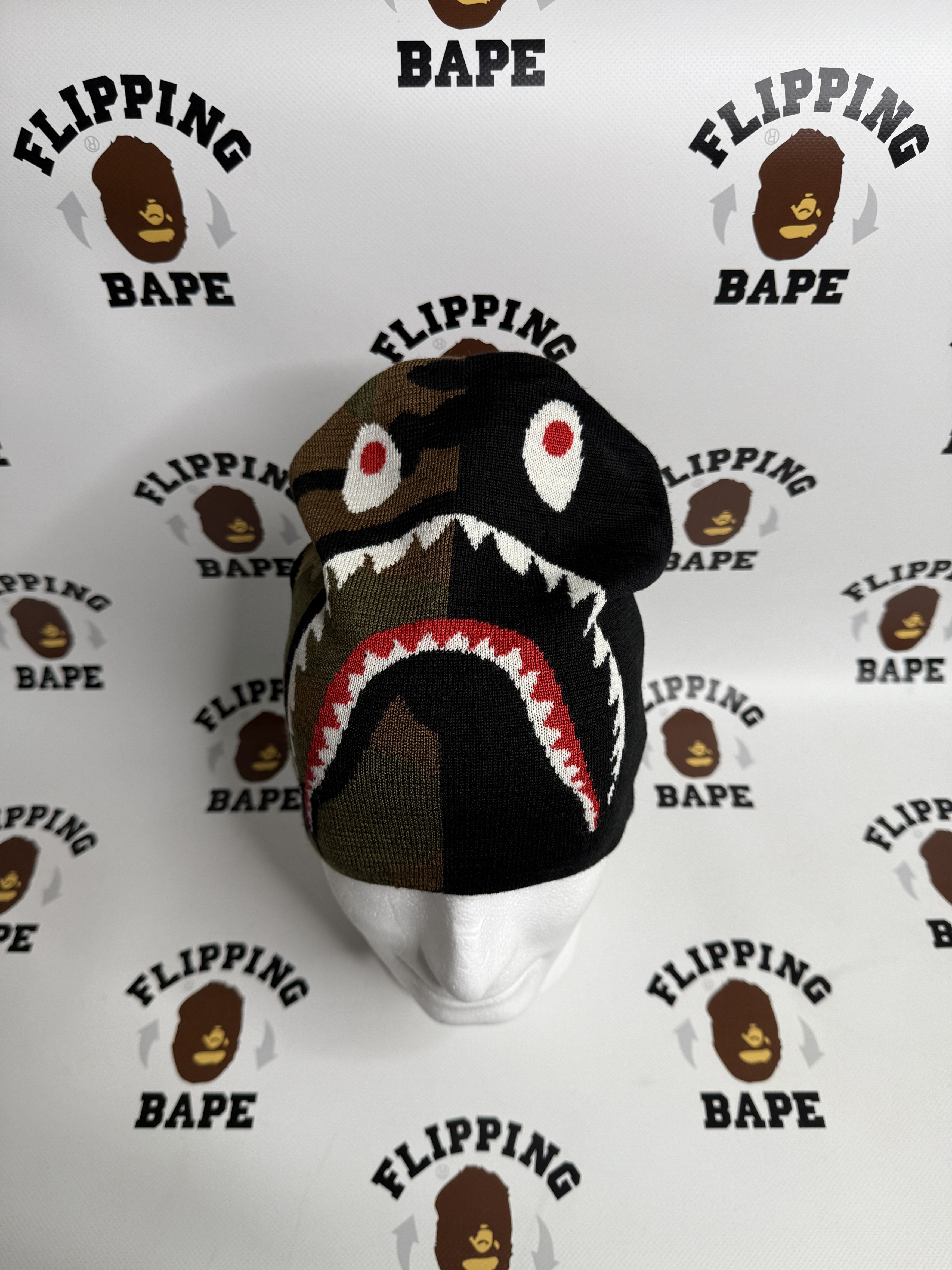 Bape BAPE 1ST SHARK KNIT CAP Size ONE SIZE - 1 Thumbnail