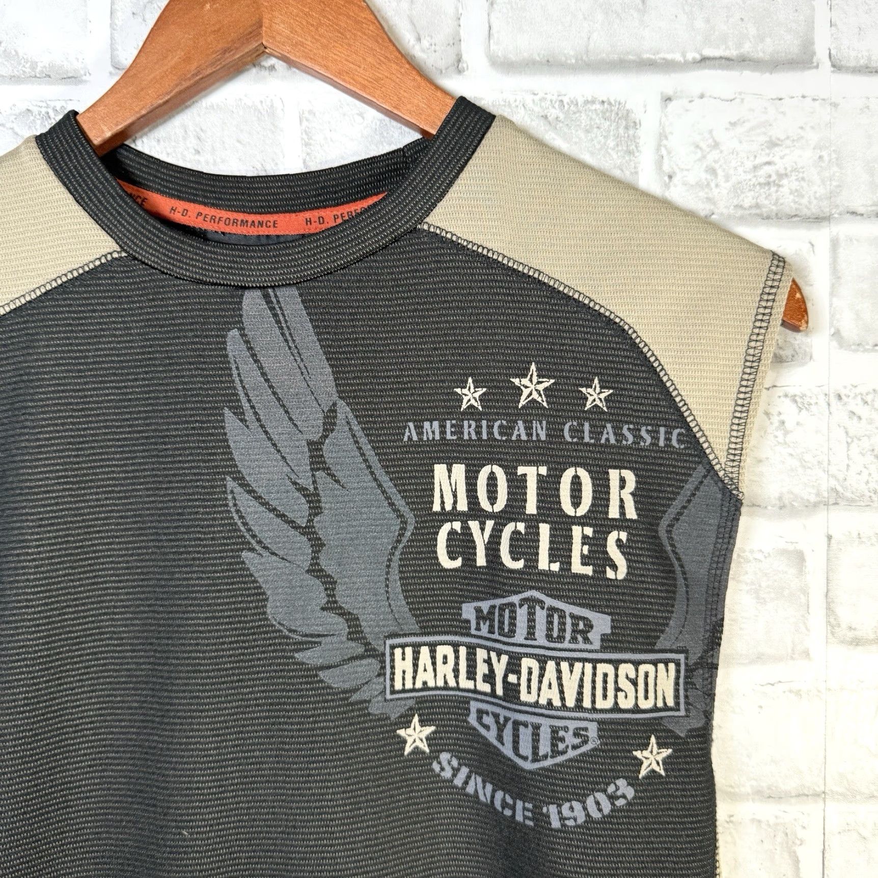 Harley Davidson VINTAGE Harley-Davidson Black Sleeveless T-Shirt Mens S Polyester Motorcycle Shirt 100% Black Motorcycle Theme Mens S Size US S / EU 44-46 / 1 - 2 Thumbnail