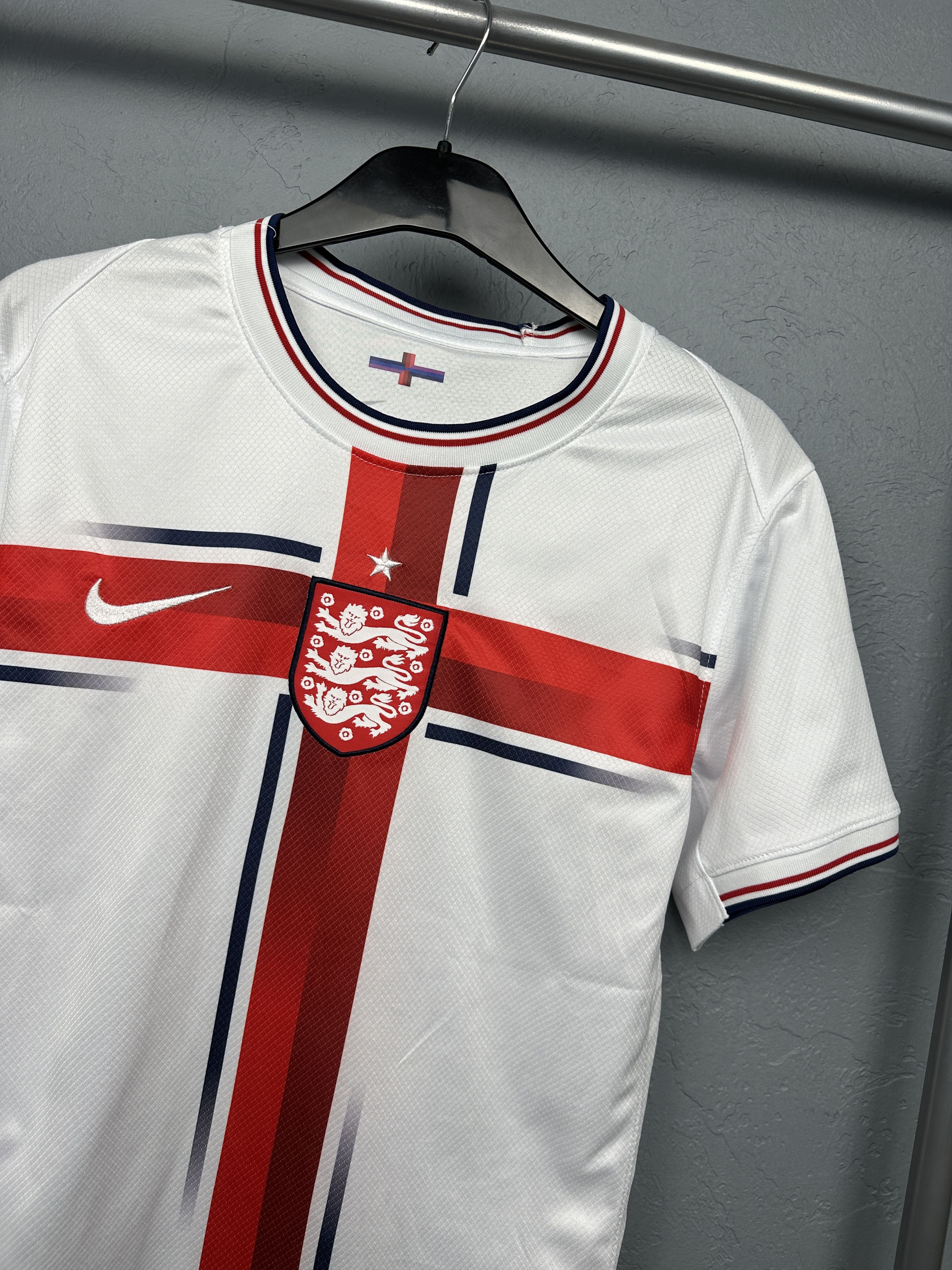 Nike Nike Dri Fit England Mens T-Shirt Jersey Size US S / EU 44-46 / 1 - 2 Thumbnail