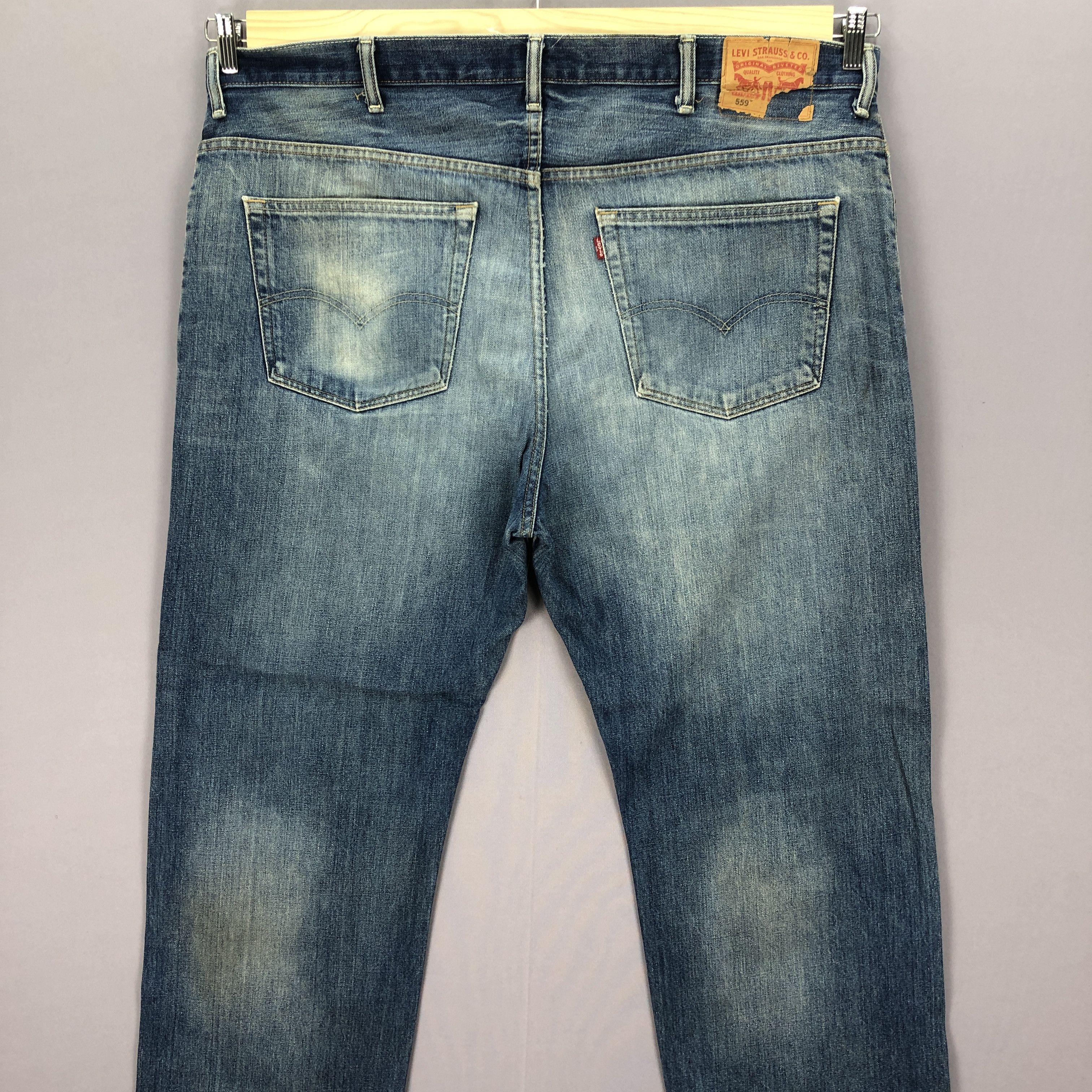 Levi's Vintage Levis 559 Baggy Faded Jeans Levi's Light Wash Denim Size US 44 / EU 60 - 4 Thumbnail