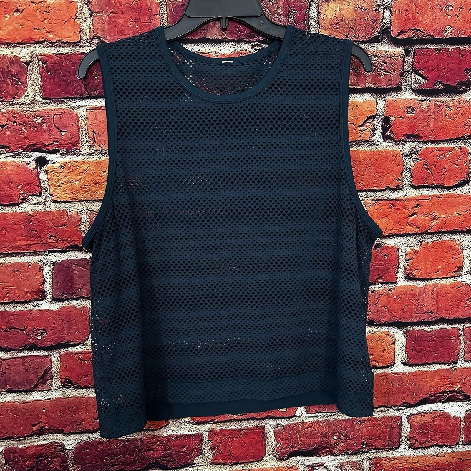 Lululemon Lululemon Tank Top Size L / US 10 / IT 46 - 1 Thumbnail
