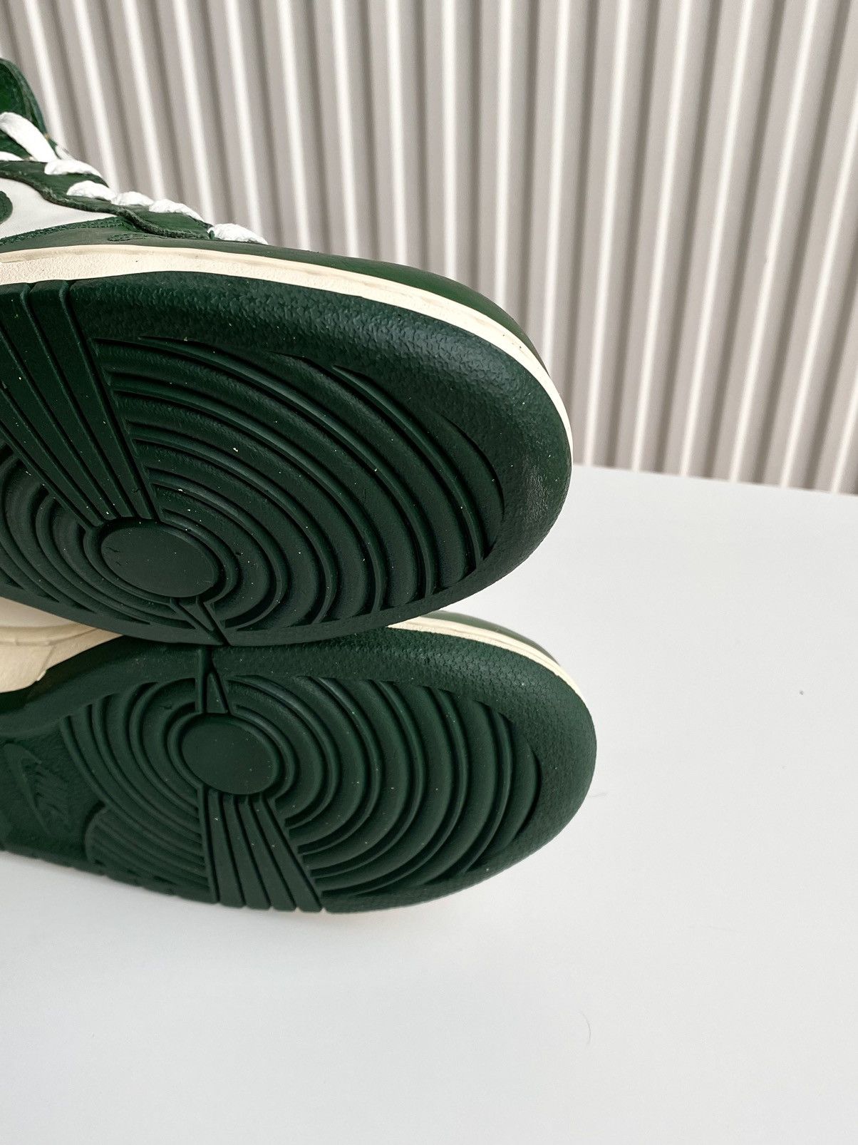 Nike 2011 Nike Dunk High Gorge Green Sail Pack Size US 8.5 / EU 41-42 - 8 Thumbnail