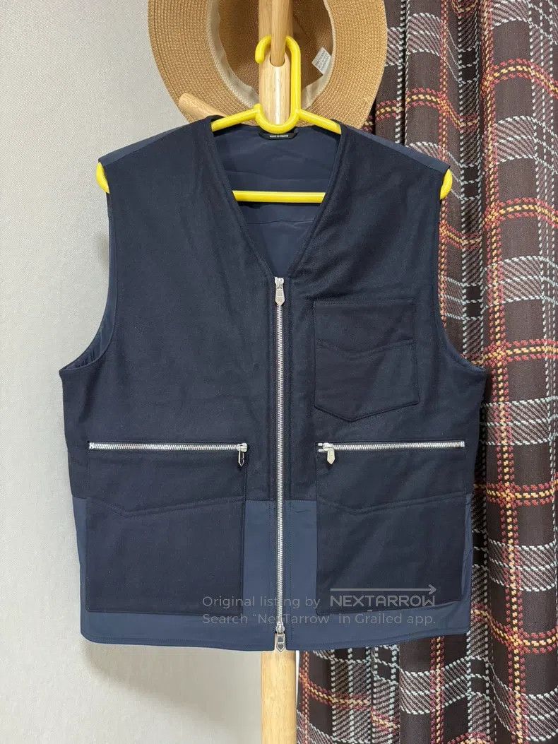 Hermes Hermes Vest, 100% cashmere. Size US M / EU 48-50 / 2 - 1 Thumbnail