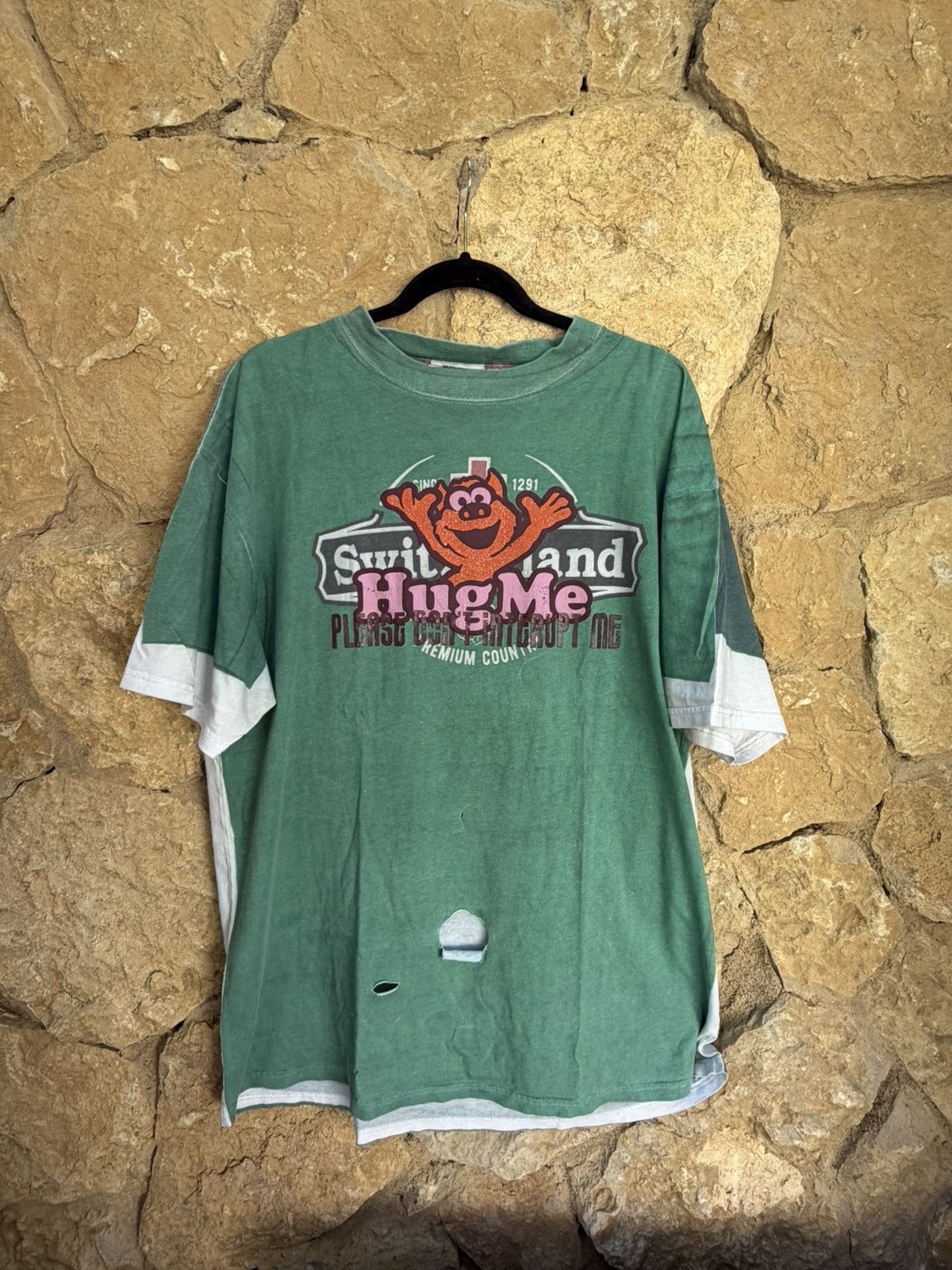 Vetements Vetements Hug Me Tee Size US L / EU 52-54 / 3 - 1 Thumbnail