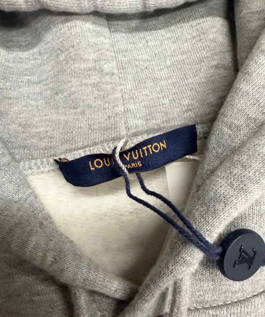 Louis Vuitton Louis Vuitton L Tourist VS Purist Tuffetage Hoodie Sweater Size US L / EU 52-54 / 3 - 6 Thumbnail