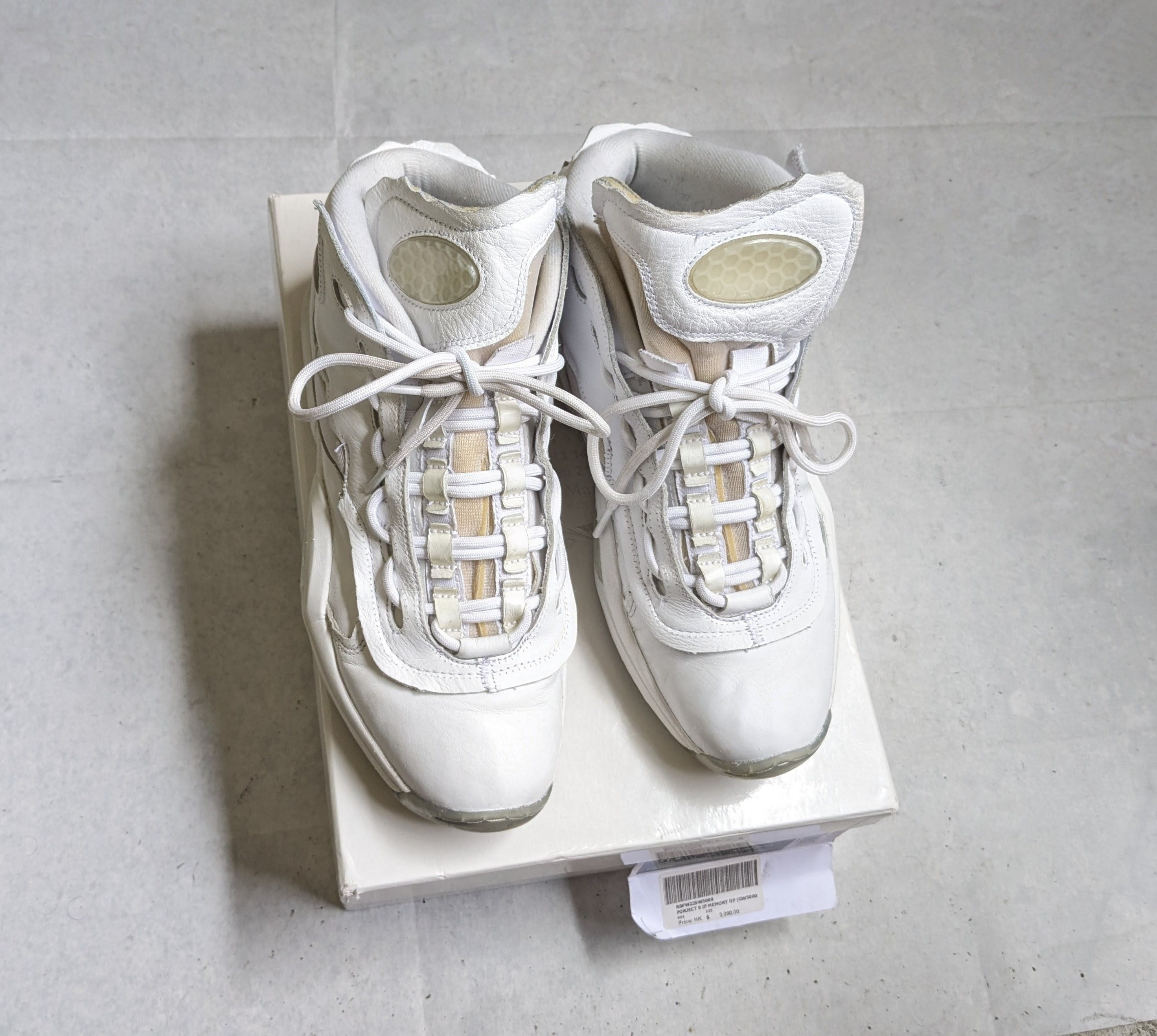 Maison Margiela × Reebok Maison Margiela Reebok Question White 11.5 Leather High Size US 11.5 / EU 44-45 - 2 Thumbnail