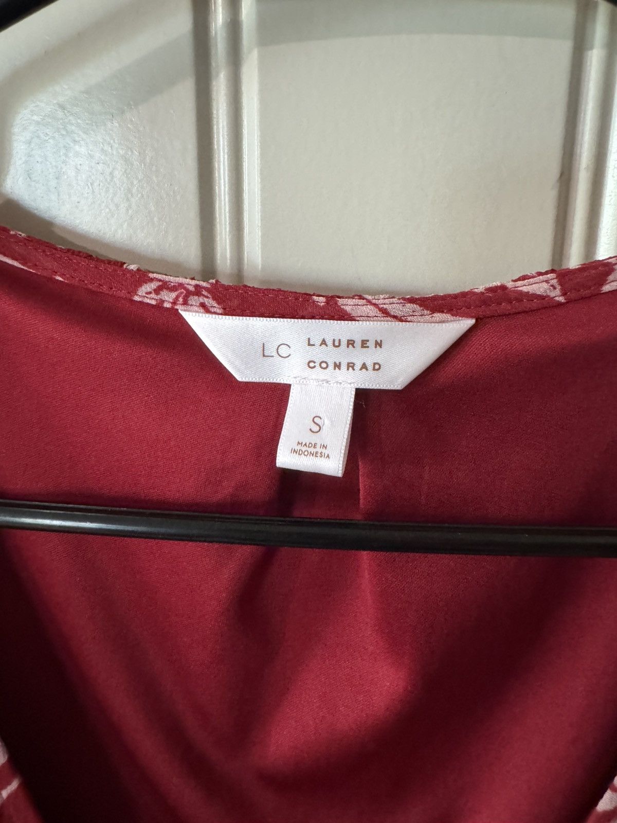 Lauren Conrad LAUREN CONRAD Red/Cream Floral Wrap Dress, Belted Size S / US 4 / IT 40 - 5 Thumbnail
