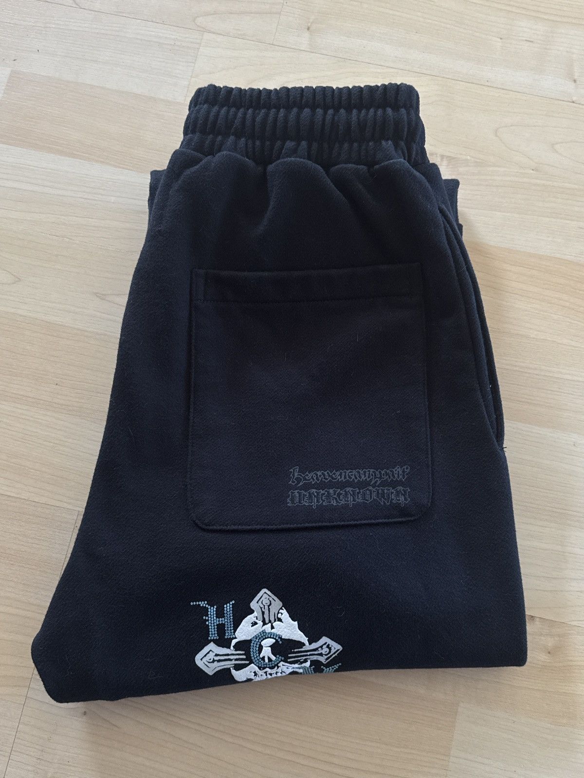 Unknown London skull cross rhinestone sweats Size US 26 / EU 42 - 4 Thumbnail