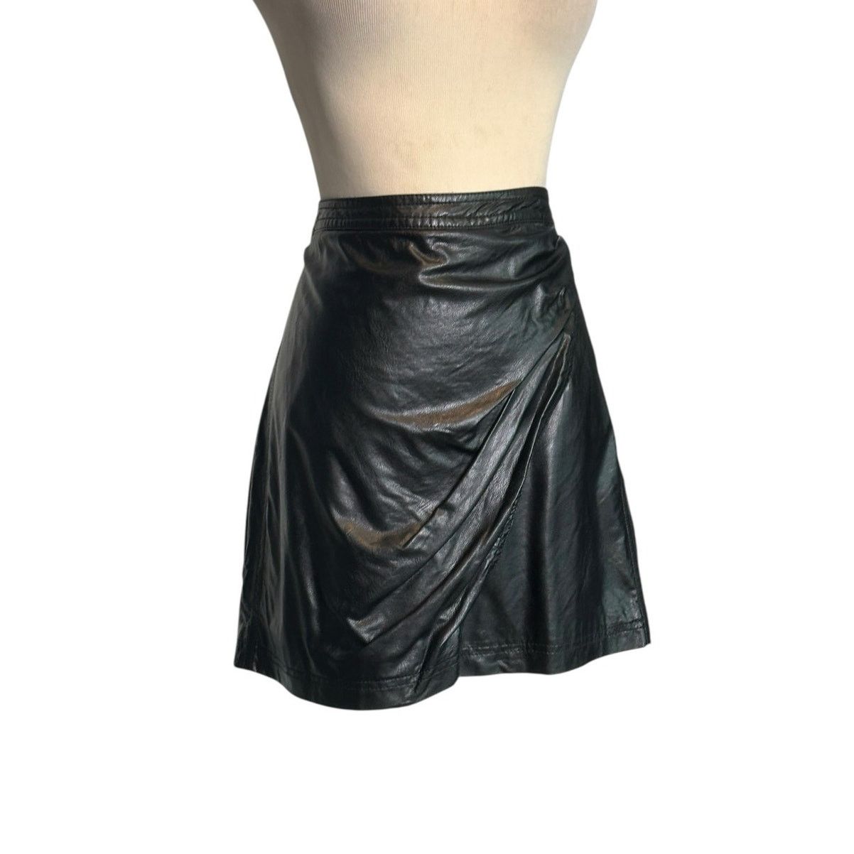 Free People FREE PEOPLE Fake Out Faux Leather Mini Skirt Women’s 4 Size 27" / US 4 / IT 40 - 10 Thumbnail