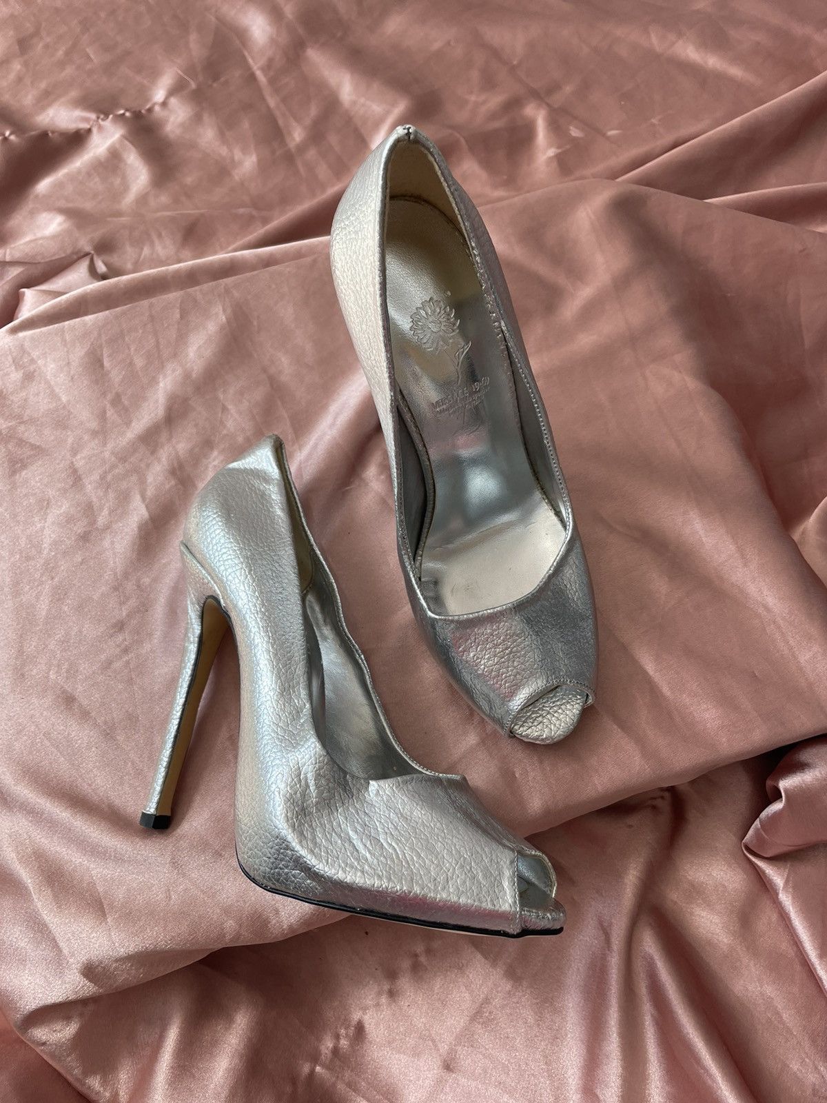 Versace Versace vintage heels Size US 6.5 / IT 36.5 - 7 Thumbnail