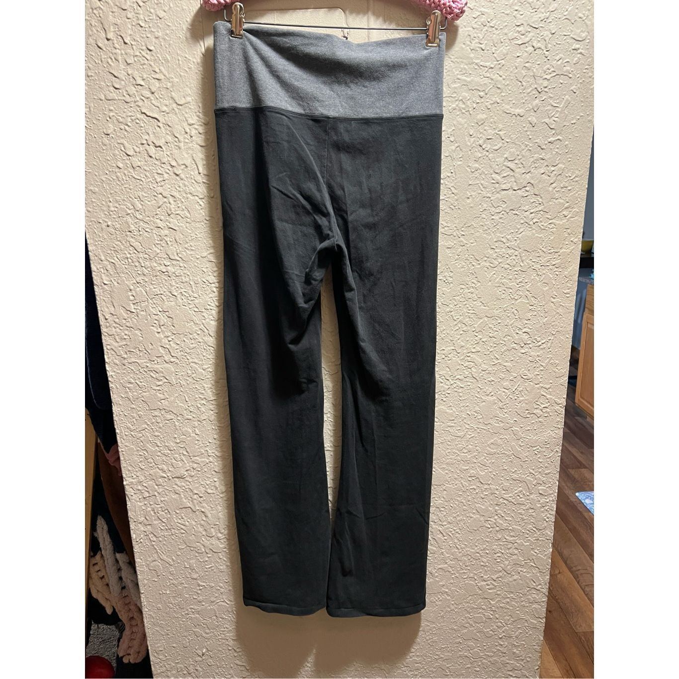 Victoria's Secret Victorias Secret Black With Grey Band Bootcut Leggings Woman Size 28" / US 6 / IT 42 - 10 Thumbnail