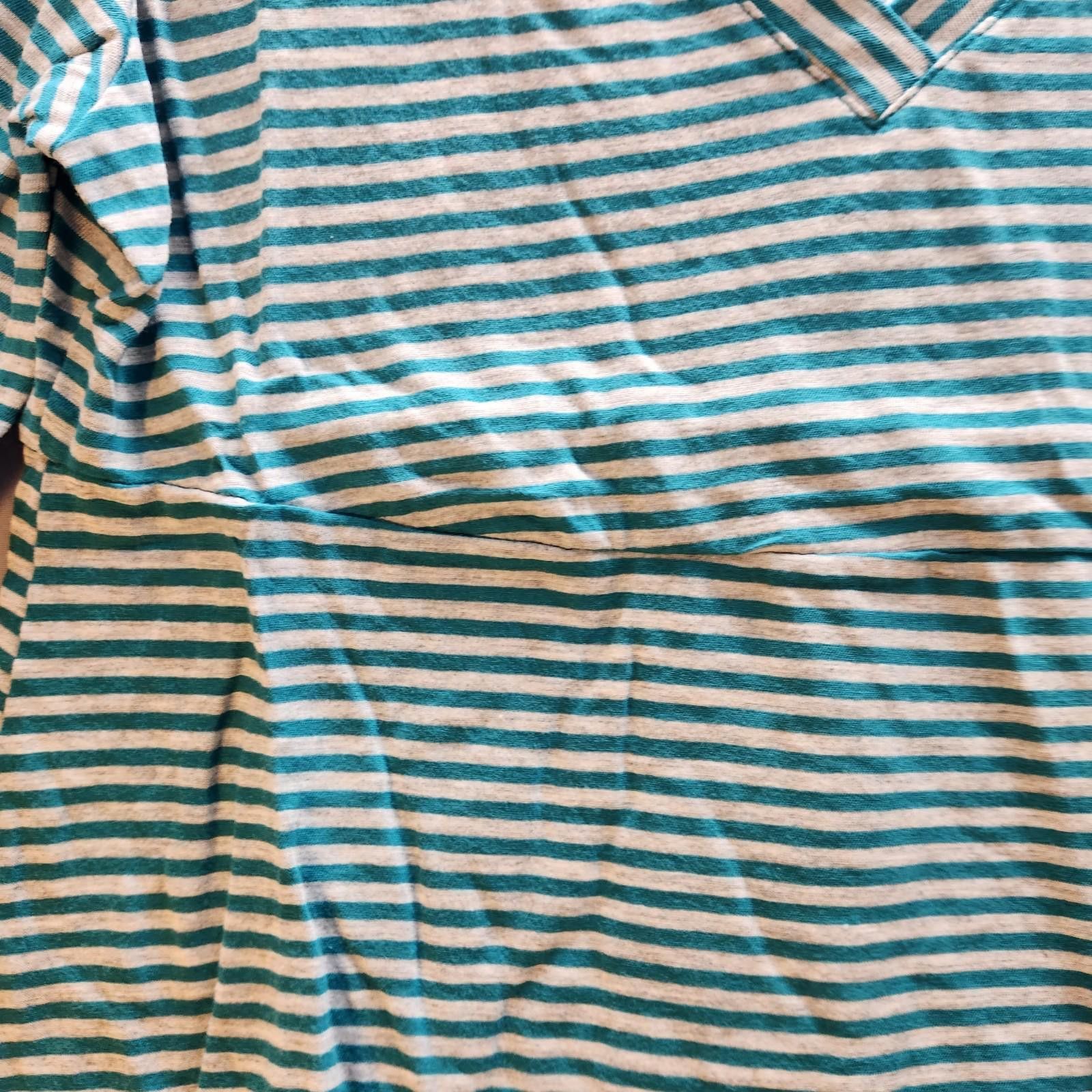 Designer Athleta Striped V Neck Top Size XL Size XL / US 12-14 / IT 48-50 - 4 Thumbnail