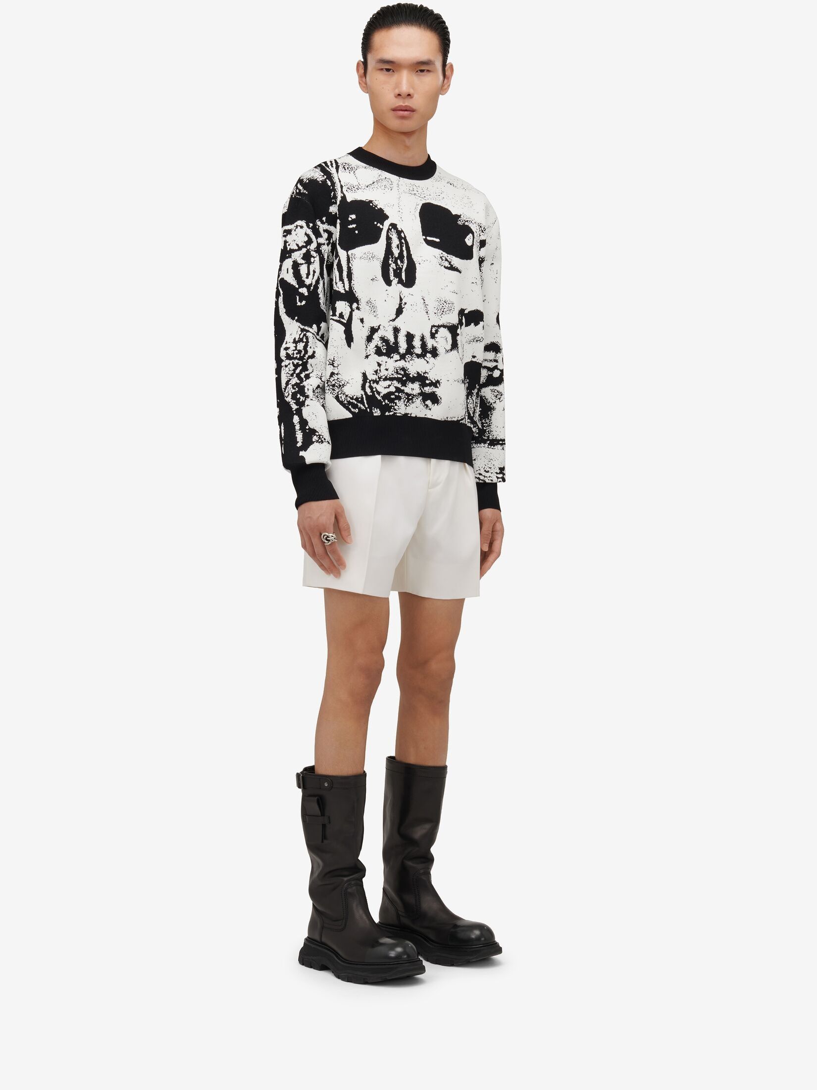 Alexander McQueen o1w1db10725 Fold Skull Jacquard Jumper in Ivory/Black Size US XS / EU 42 / 0 - 3 Thumbnail