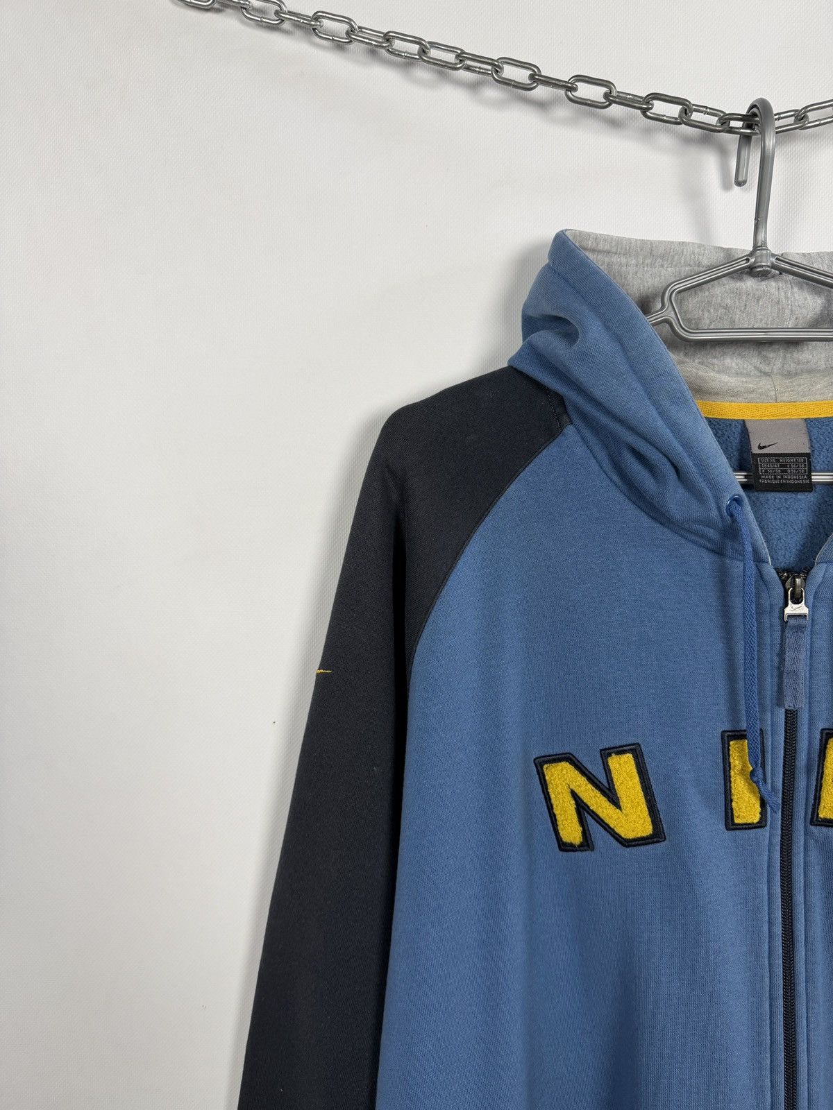 Nike Vintage Nike Full Zip Hoodie Big Embroidered Logo Rare XL Size US XL / EU 56 / 4 - 3 Thumbnail