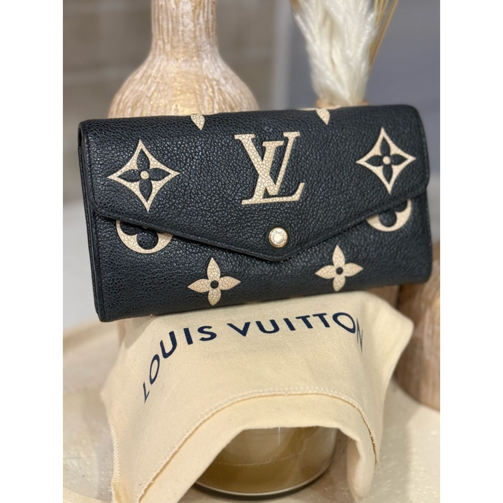 Louis Vuitton Louis Vuitton Sarah Wallet Bicolor Monogram Empreinte leathe Size ONE SIZE - 1 Thumbnail