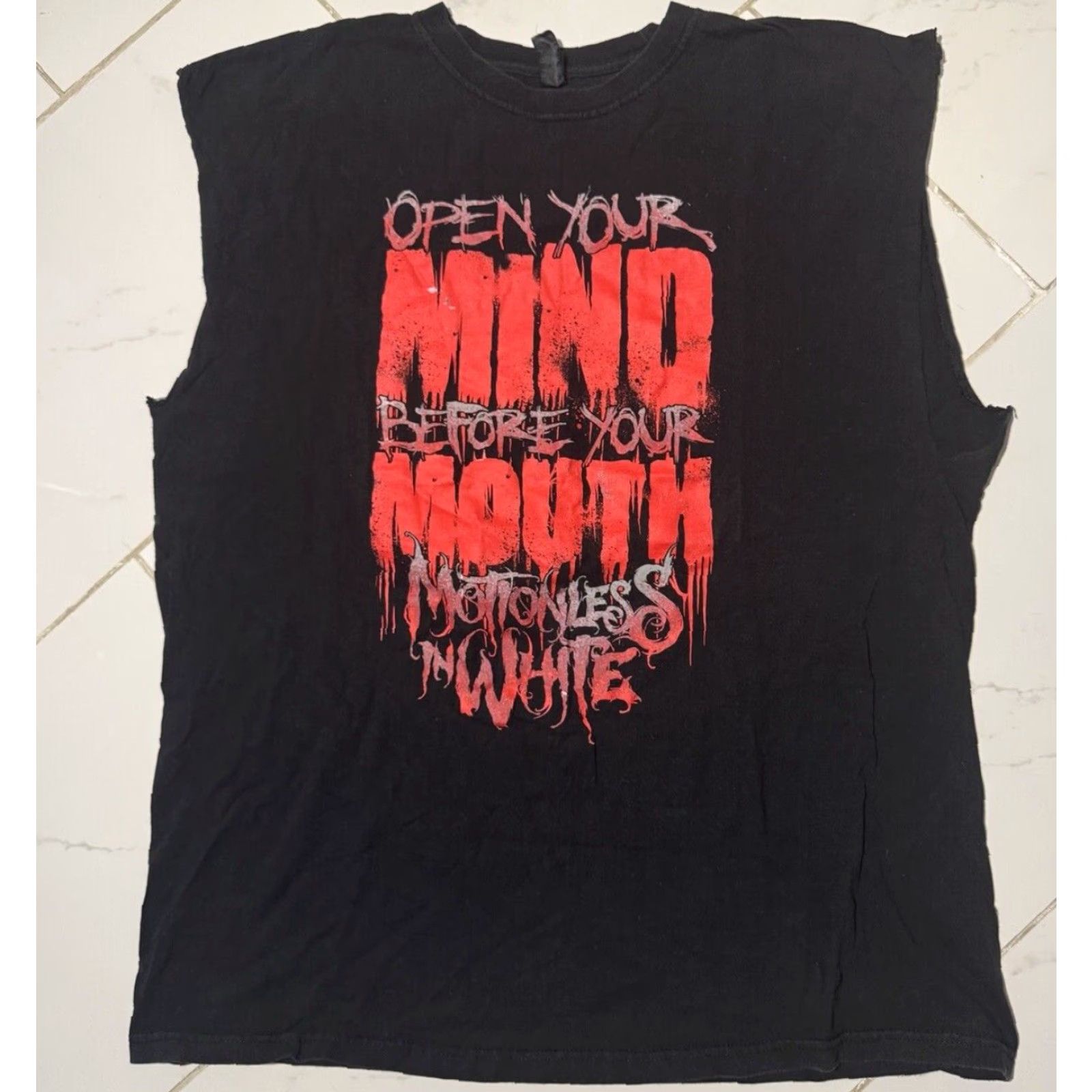 Hanes Motionless in White Shirt XL Men Black Grunge Tank Top T-Shirt Metalcore Rock Band Hanes XL Mens Black Grunge Punk Shirt Size US XL / EU 56 / 4 - 2 Thumbnail