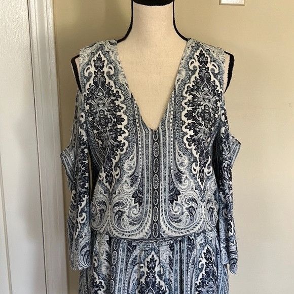 Alice + Olivia Alice + Olivia Jolene Cold Shoulder Dress Size M / US 6-8 / IT 42-44 - 7 Thumbnail