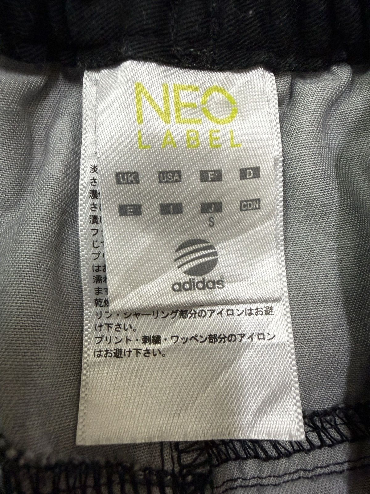 Adidas Adidas Neo Label Fullprint Short Pants Size 24" / US 00 / IT 34 - 7 Thumbnail