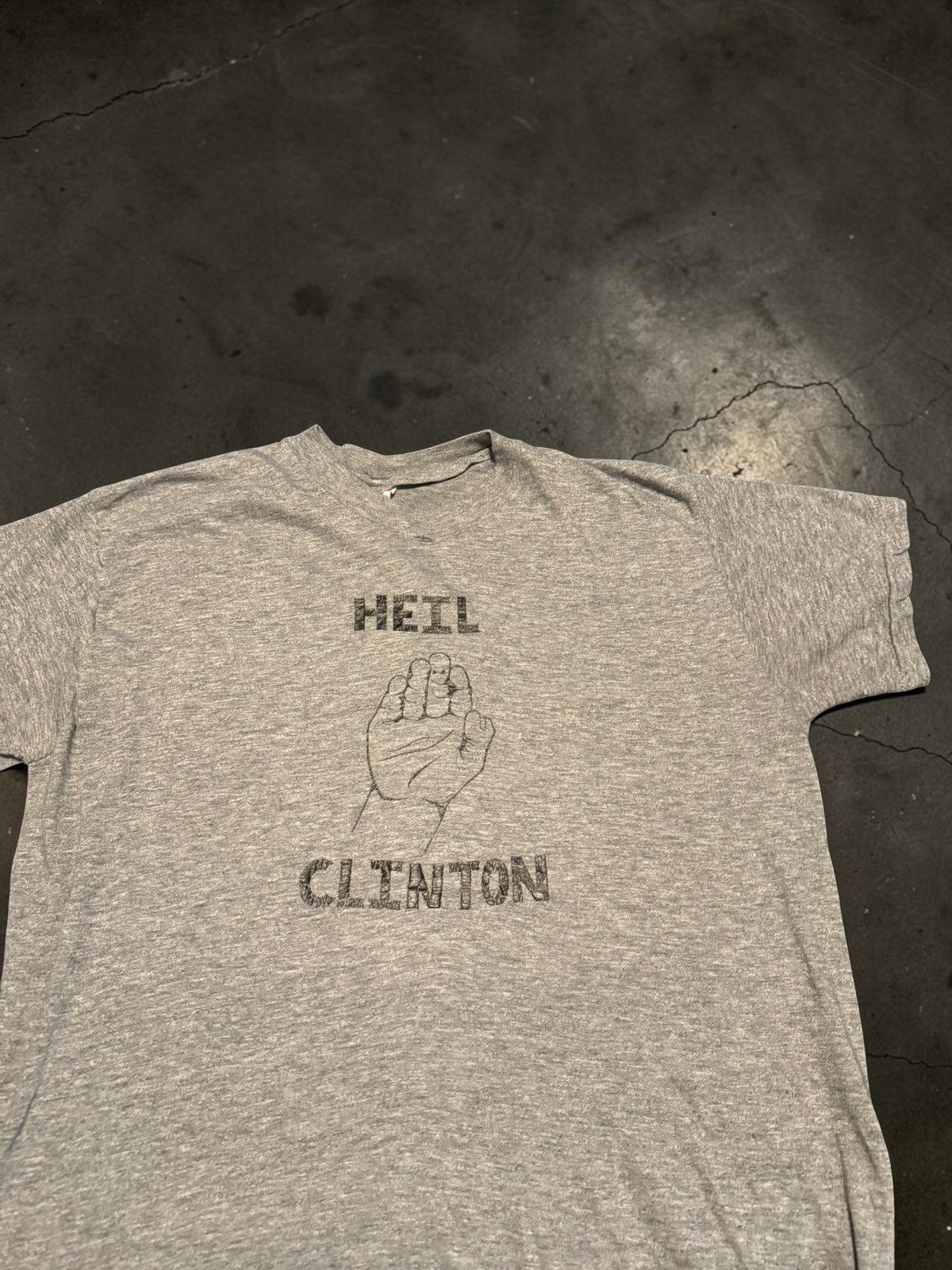 Other 1970's Vintage Political "Heil Clinton" Shirt Size US L / EU 52-54 / 3 - 2 Thumbnail