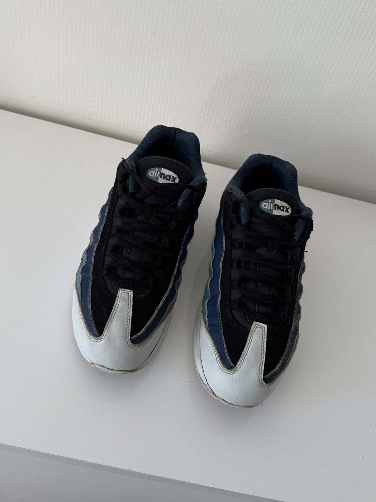 Nike Vintage Nike Air Max 95 Y2K Rare Drill Sk8 Ocean Sneakers Size US 7 / EU 40 - 3 Thumbnail