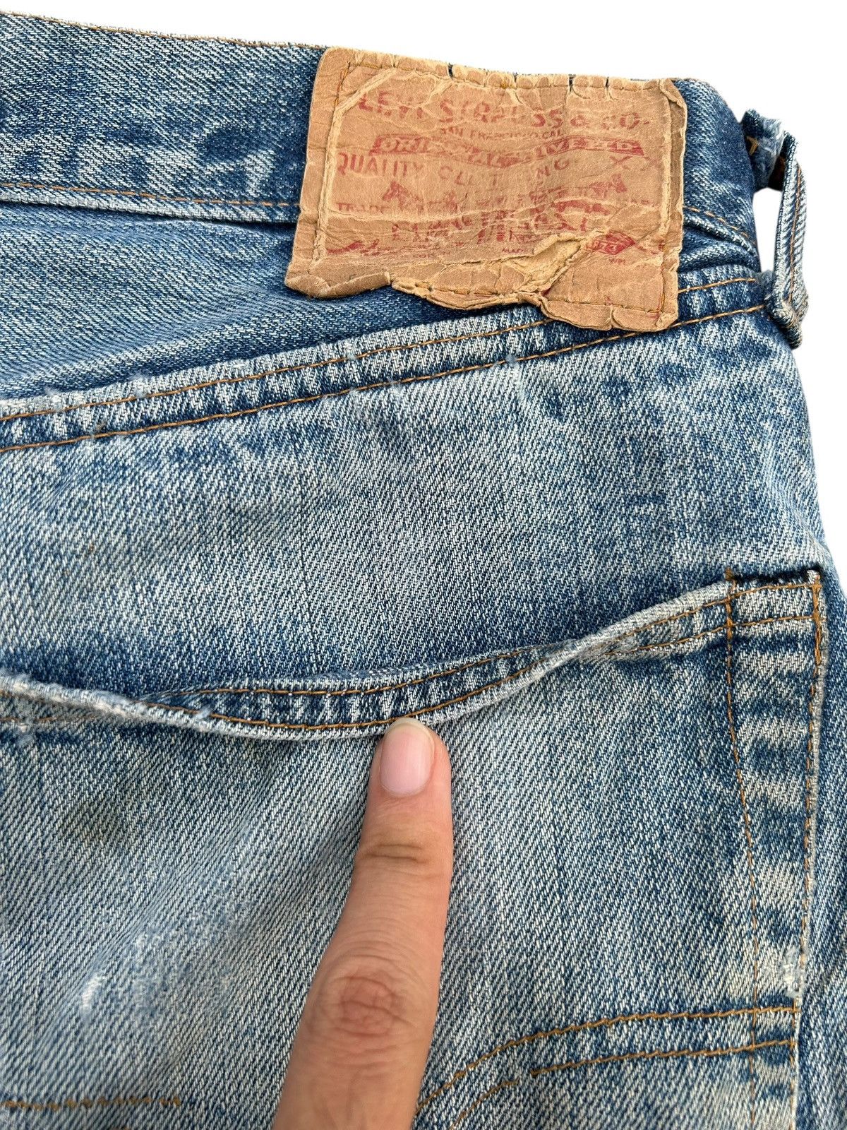 Levi's Thrashed 70s-80s Vintage Levis 6 Selvedge Short Denim jeans Size US 33 - 13 Thumbnail