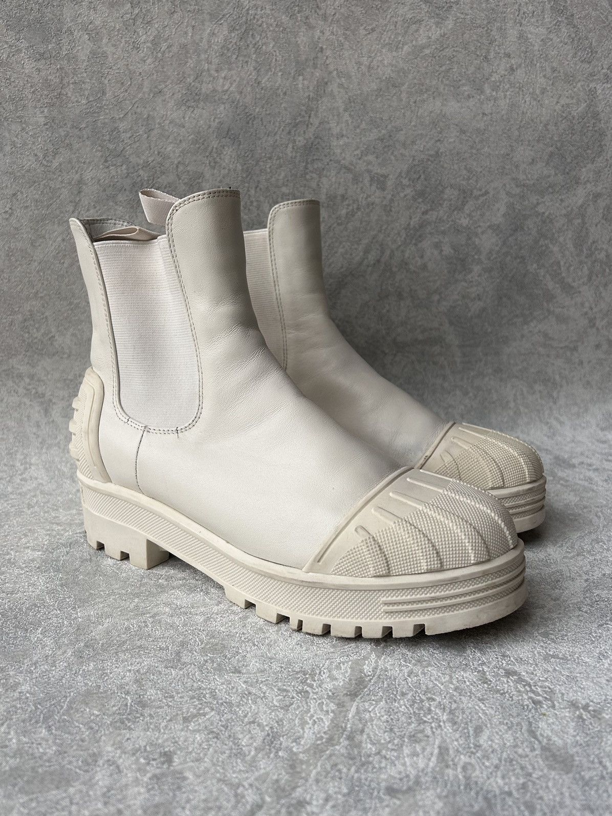 Dior Christian Dior Leather Chelsea Ankle Boots Size US 7 / IT 37 - 1 Thumbnail