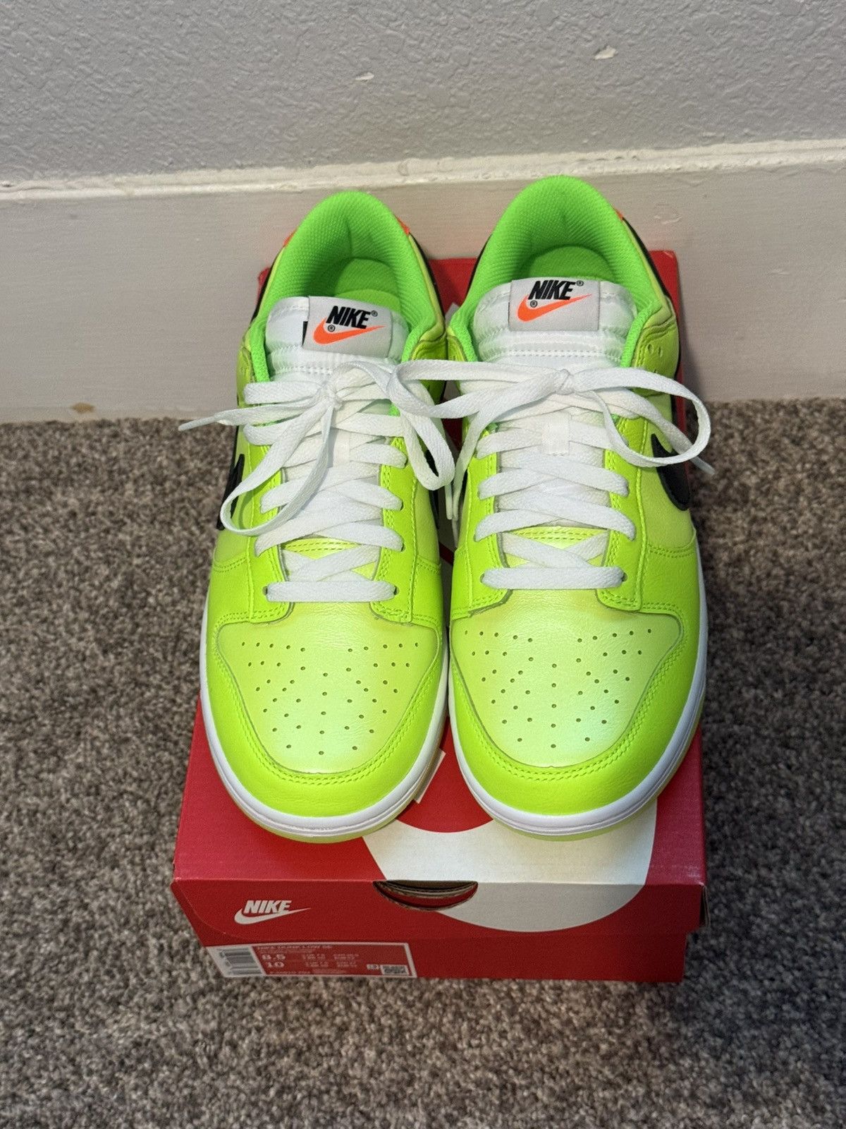 Nike Nike Dunk Low SE Size US 8.5 / EU 41-42 - 3 Thumbnail