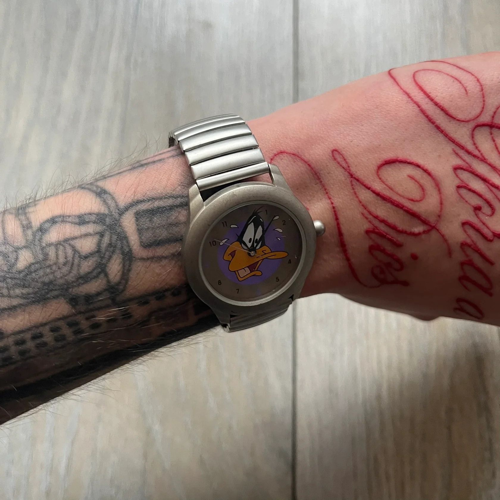 Warner Bros Warner Bros Daffy Duck 1997 Analog Watch Size ONE SIZE - 4 Thumbnail