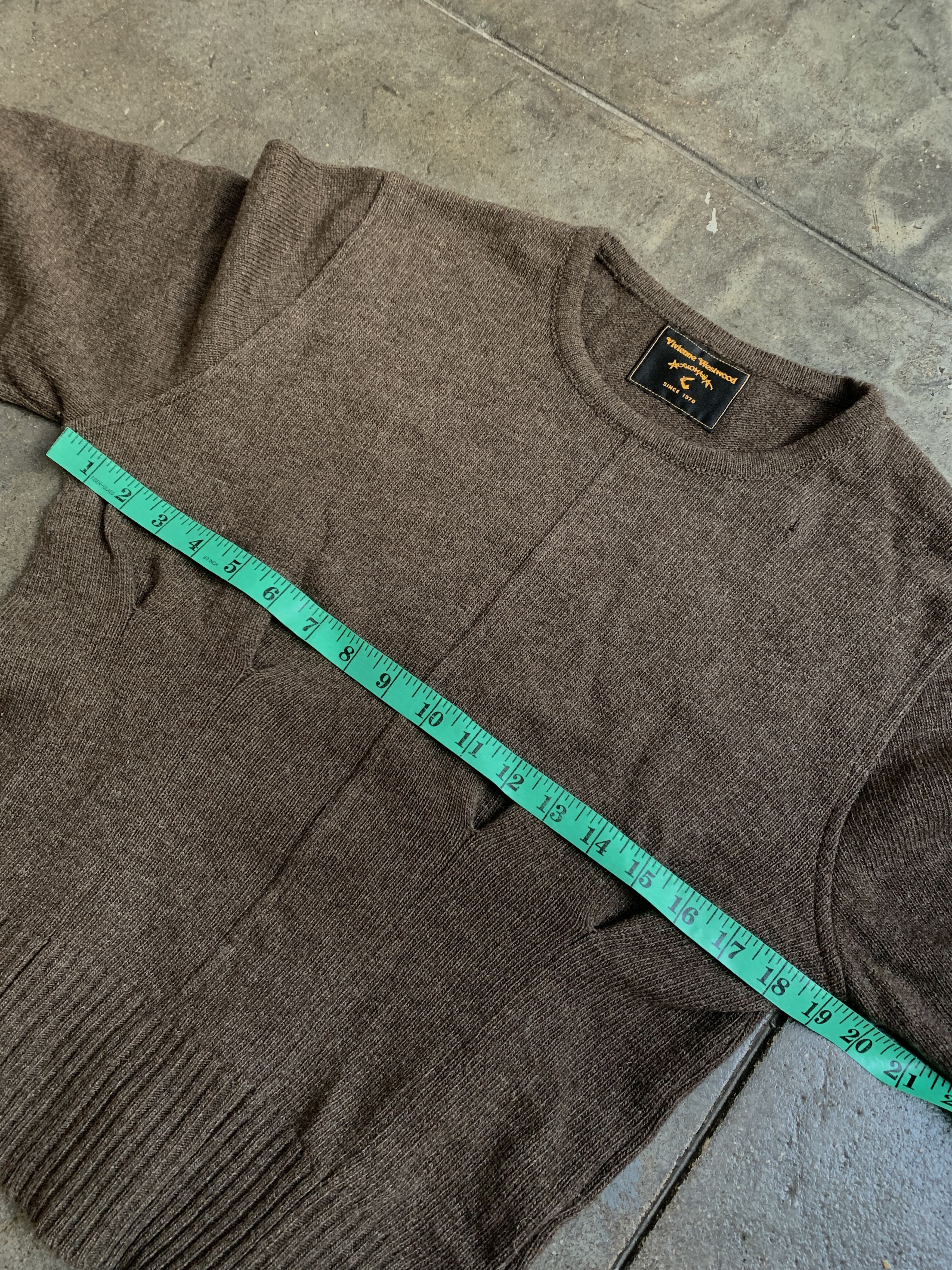 Vivienne Westwood Sinched Wool Sweater from early 2000's Size US M / EU 48-50 / 2 - 11 Thumbnail