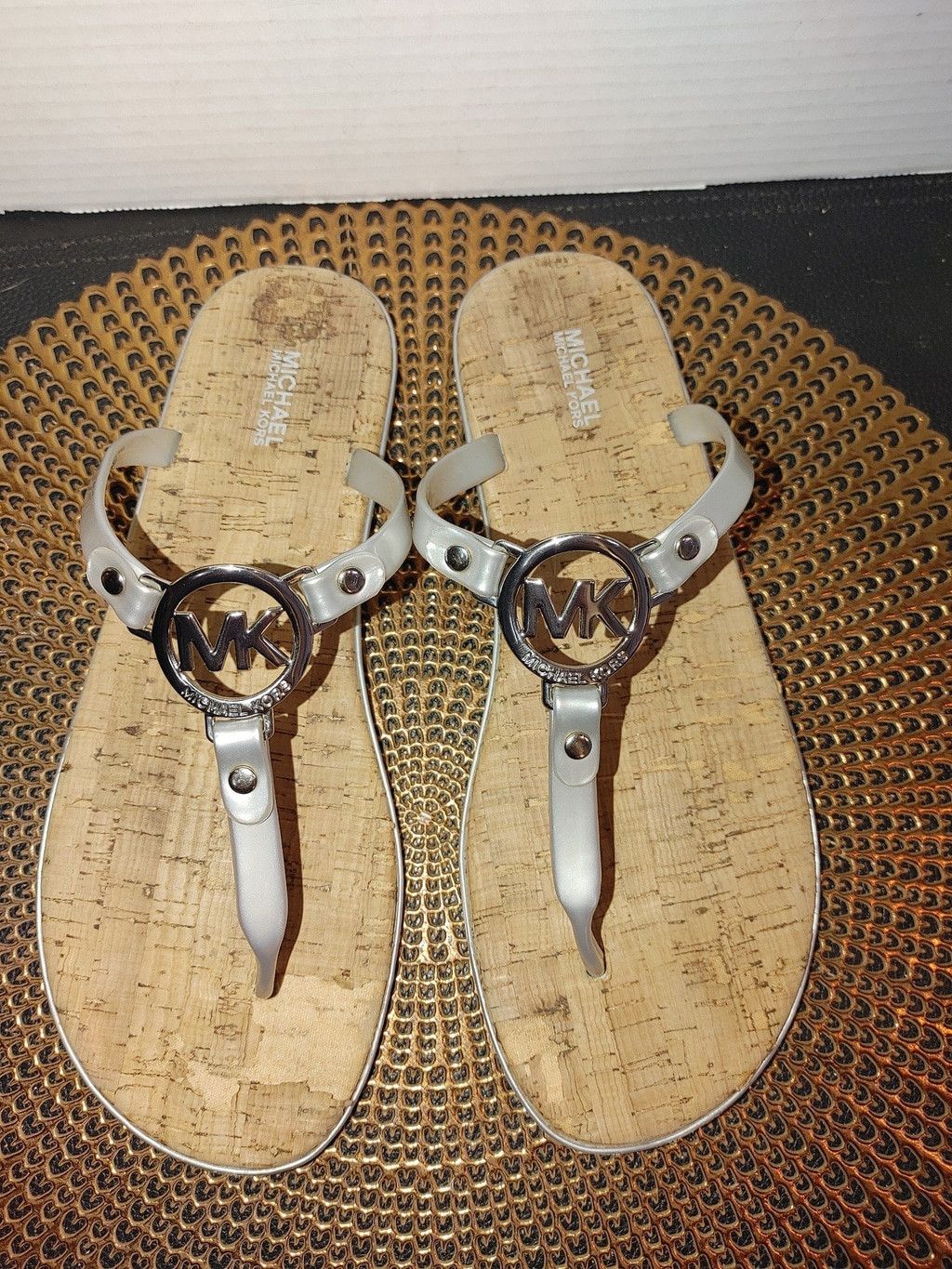 Michael Kors Michael Kors Jelly Flip Flop Sandals Size 10M Size US 10 / IT 40 - 2 Thumbnail