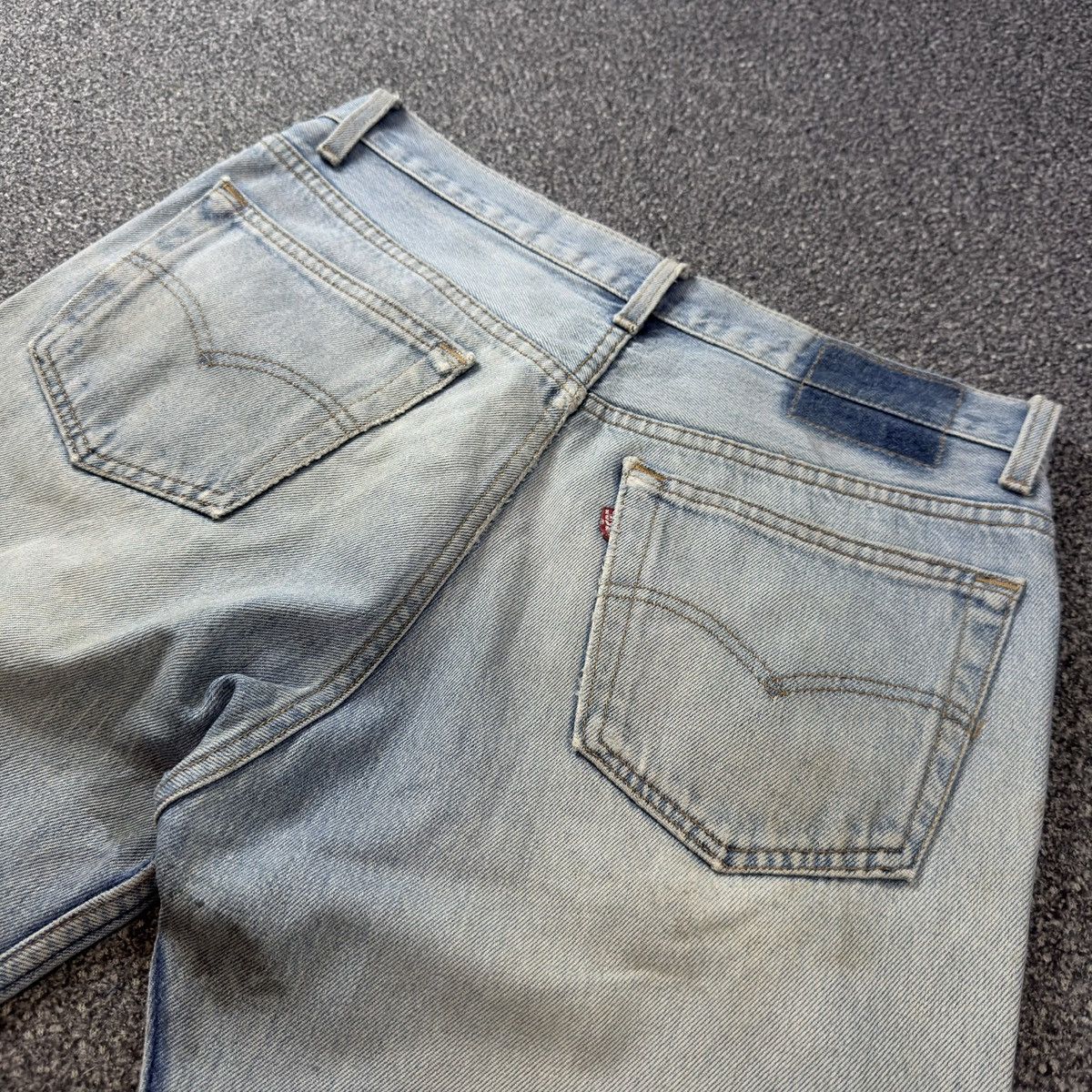 Levi's Vintage Clothing Vintage Heavy Destroyed Grunge Levis 501 Dirty Washed Denim Size US 33 - 8 Thumbnail