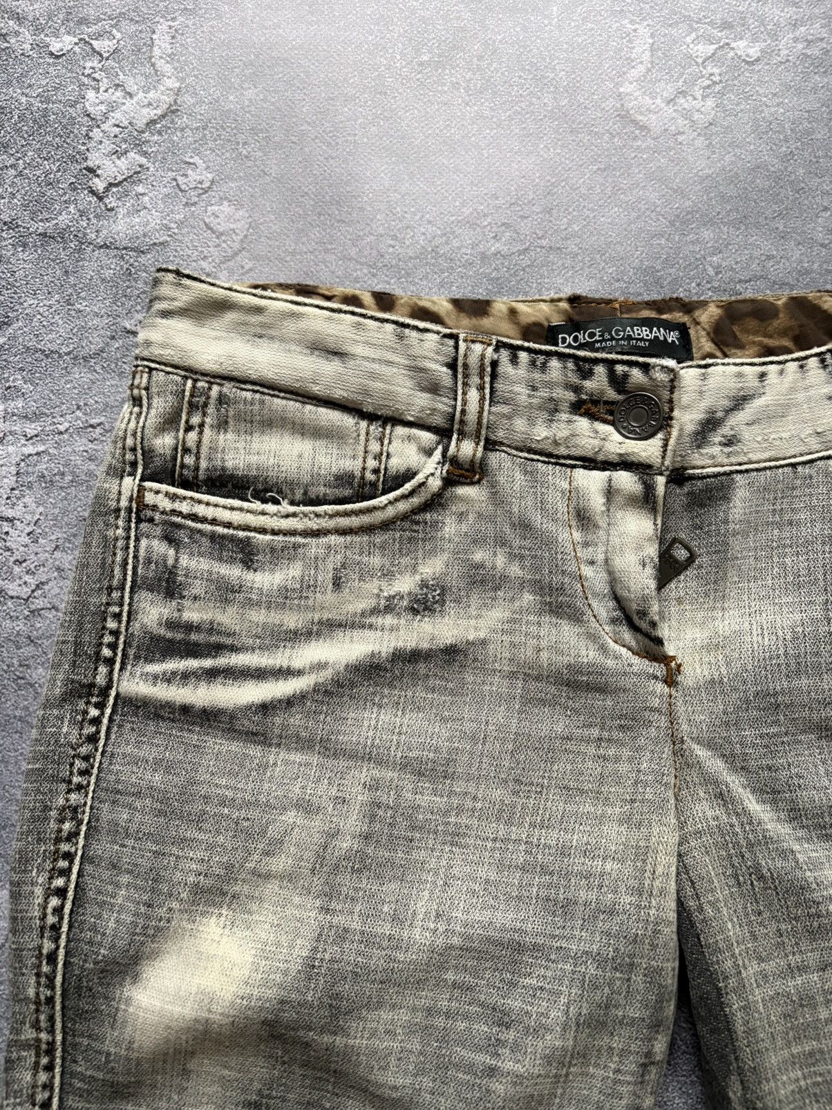 Dolce & Gabbana Vintage Dolce & Gabbana Y2K Wash Distressed Denim Jeans Size 27" / US 4 / IT 40 - 9 Thumbnail