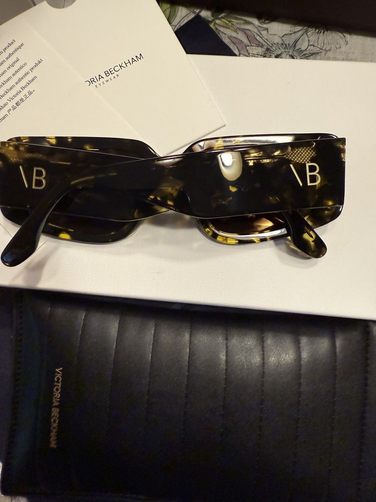 Victoria Beckham Victoria Beckham Tortoise Sunglasses Size ONE SIZE - 4 Thumbnail