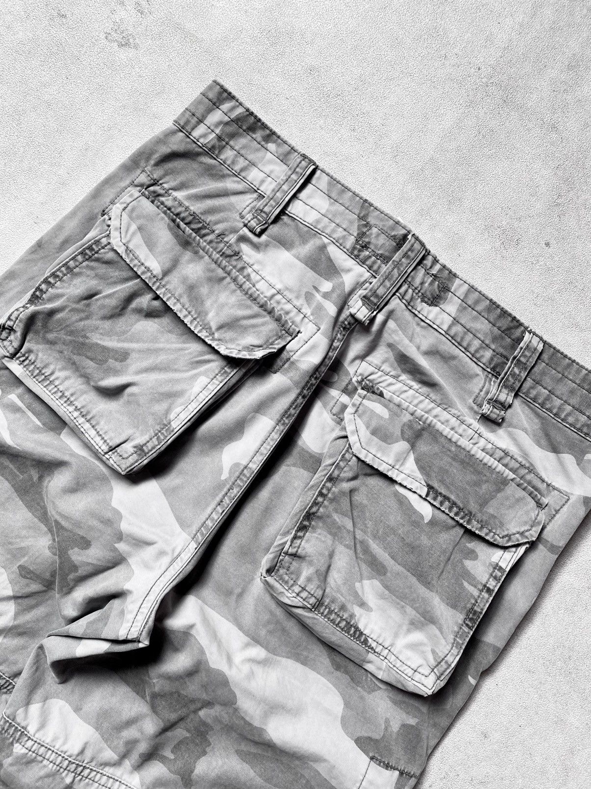 If Six Was Nine Y2K Mossimo Camo Cargo Multipocket Baggy 90s Skater Size US 32 / EU 48 - 10 Thumbnail