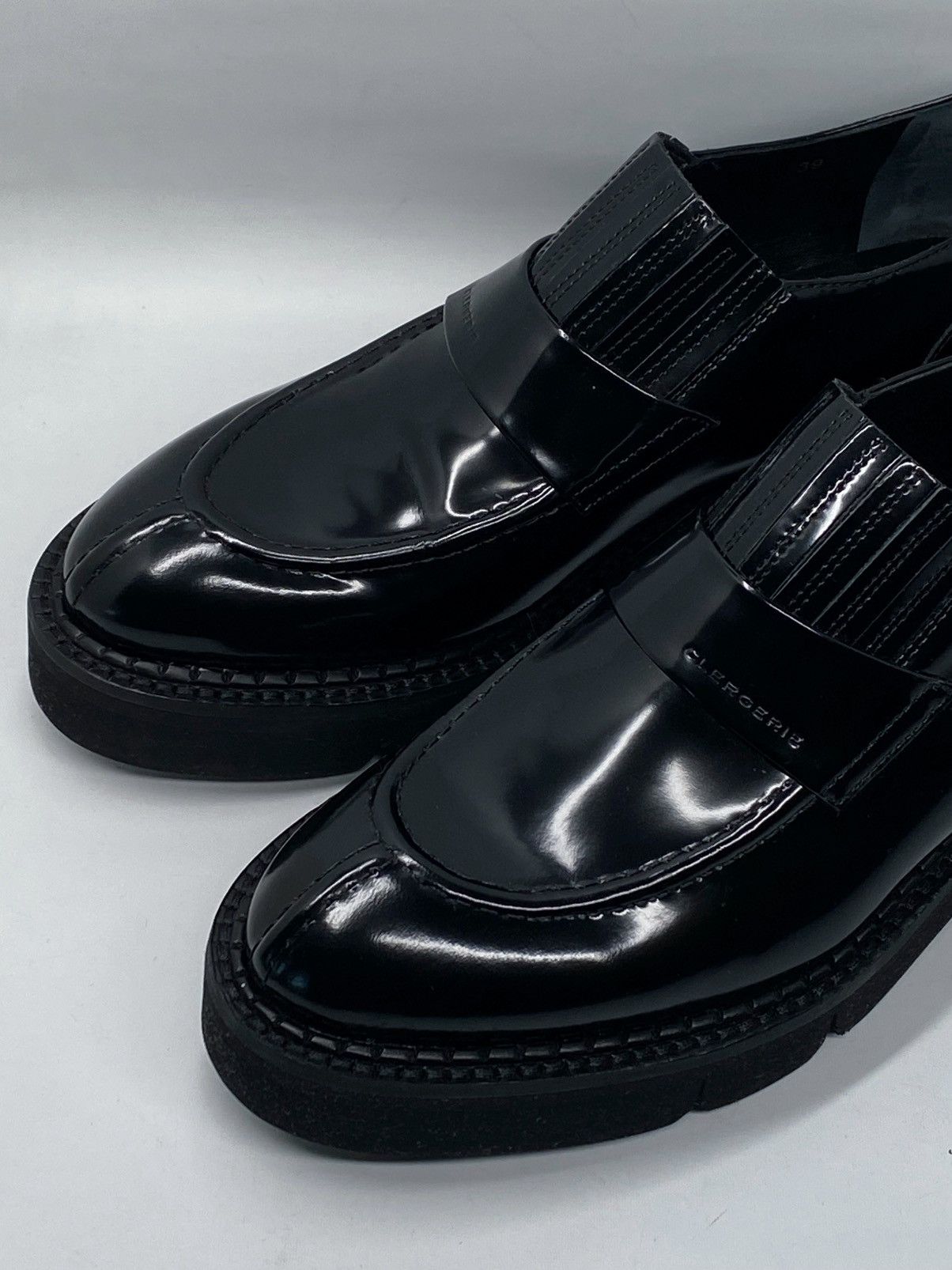 Robert Clergerie Clergerie Clark Patent Leather Tassel Loafers size 39 Size US 9 / IT 39 - 4 Thumbnail