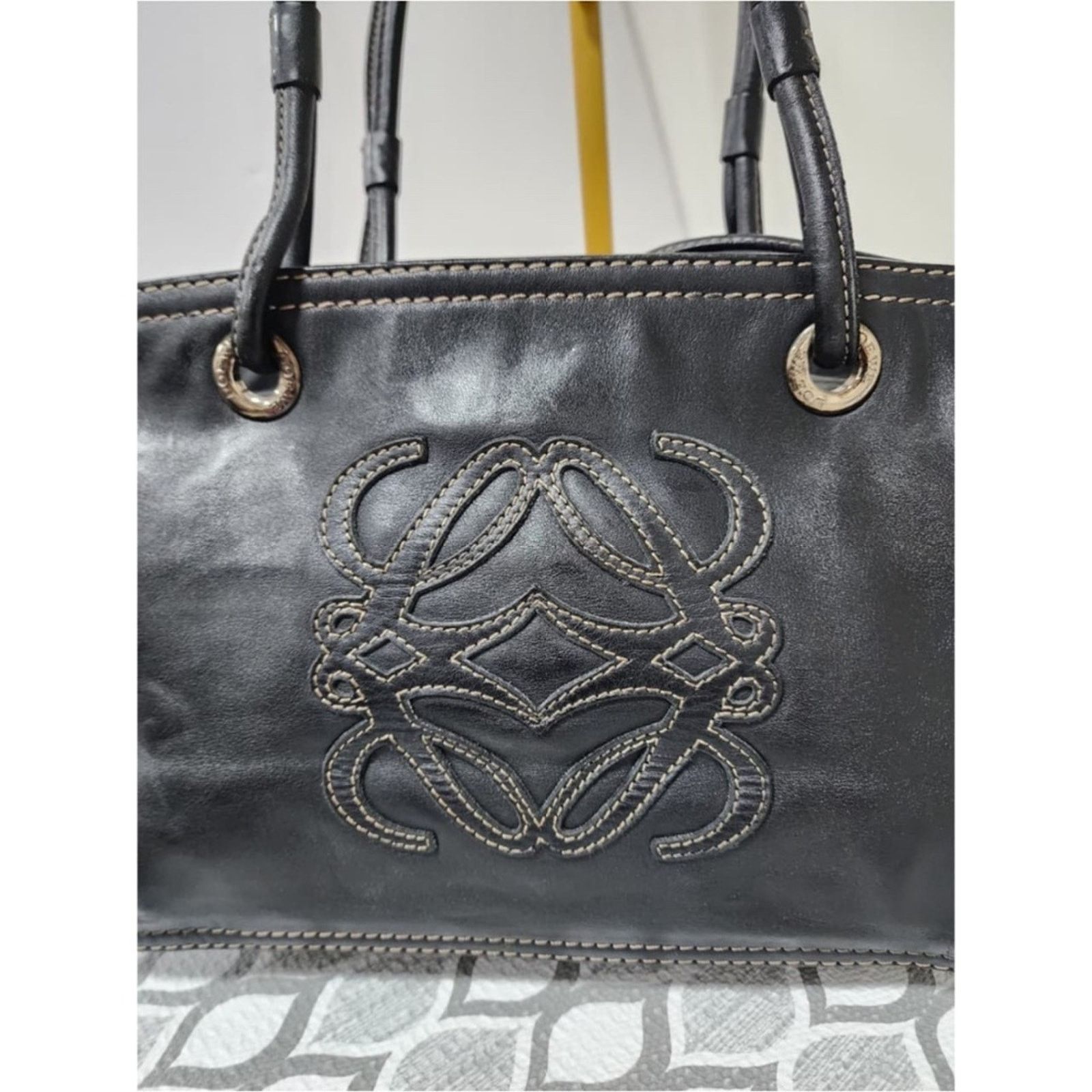Loewe Authentic Loewe Anagram Love Logo Shoulder Bag Black Size ONE SIZE - 4 Thumbnail