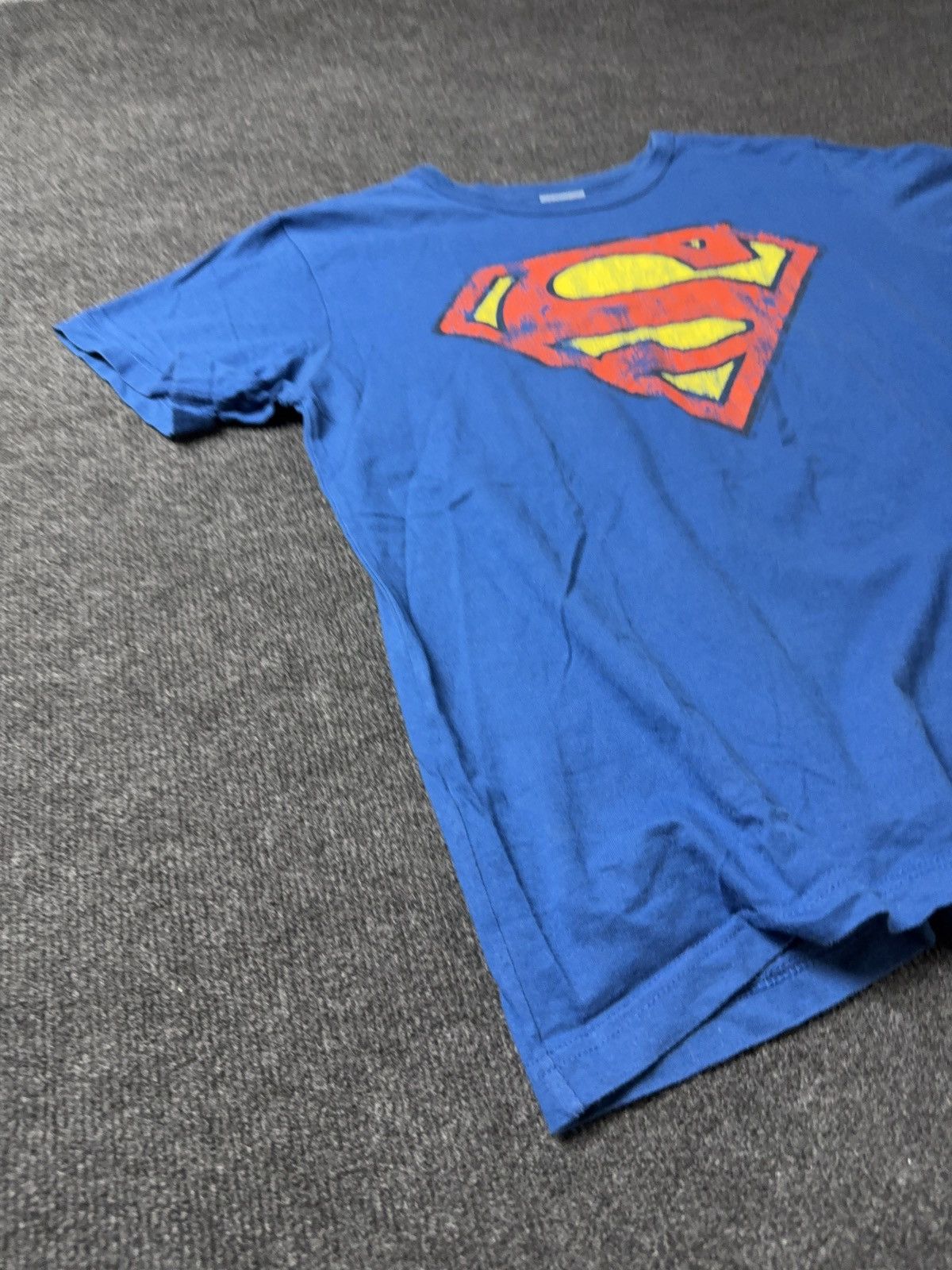 DC Comics Vintage 2009 DC Superman Distressed Graphic T-Shirt Blue Size US M / EU 48-50 / 2 - 2 Thumbnail