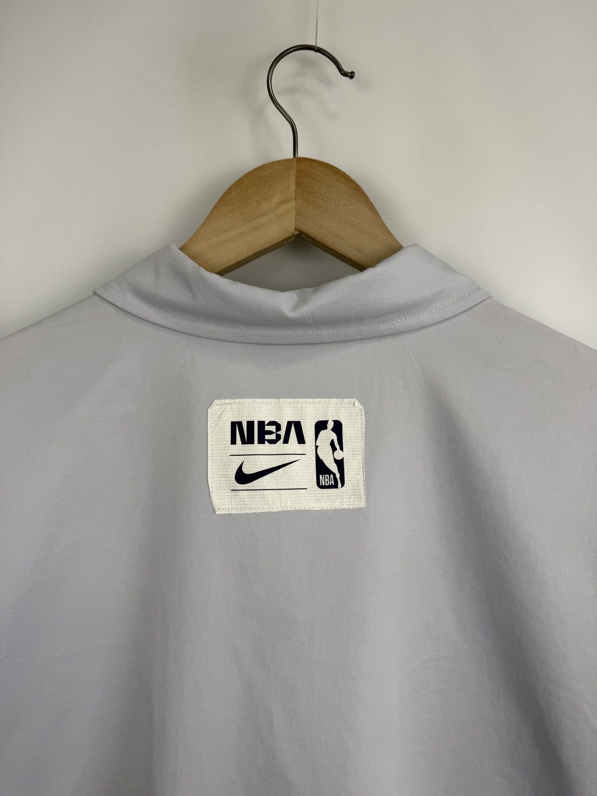 Nike 🇺🇸 Y2K Nike NBA N31 Club Woven Shirt All World Hoops Rare Size US XL / EU 56 / 4 - 15 Thumbnail
