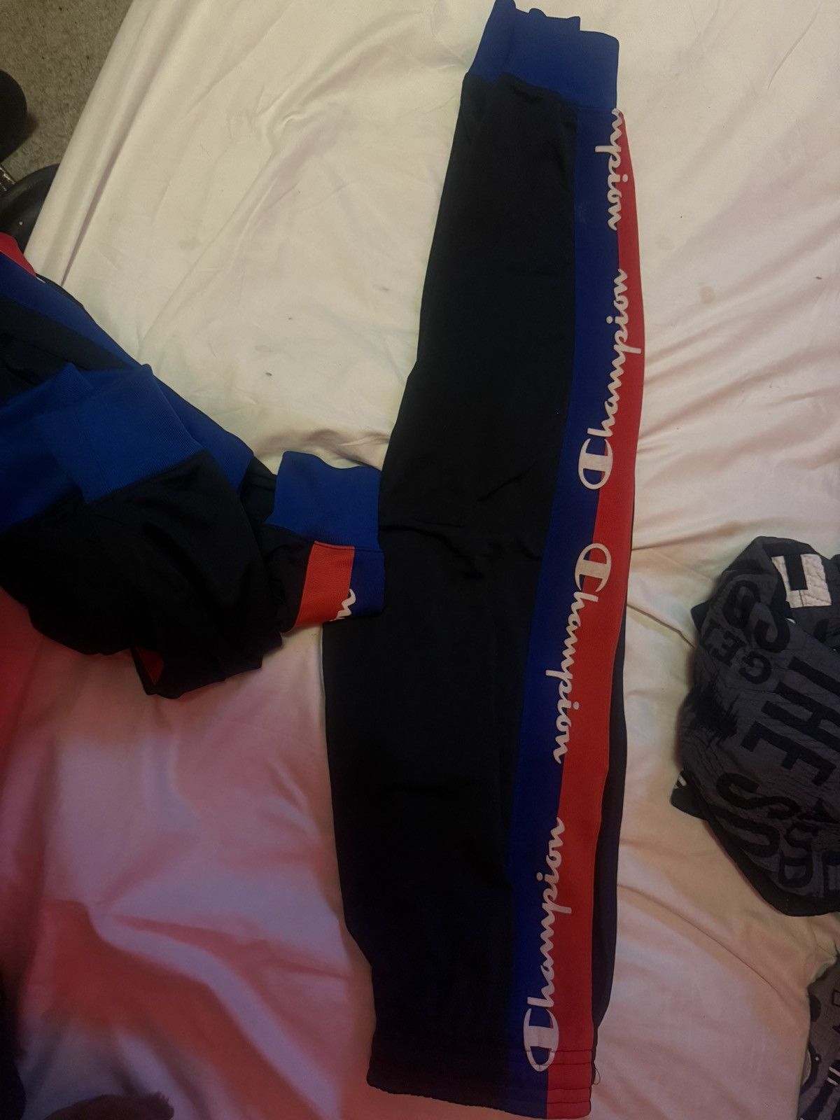Champion Champion track suit- joggers and Hoodie are included✅ Size 38L - 2 Thumbnail